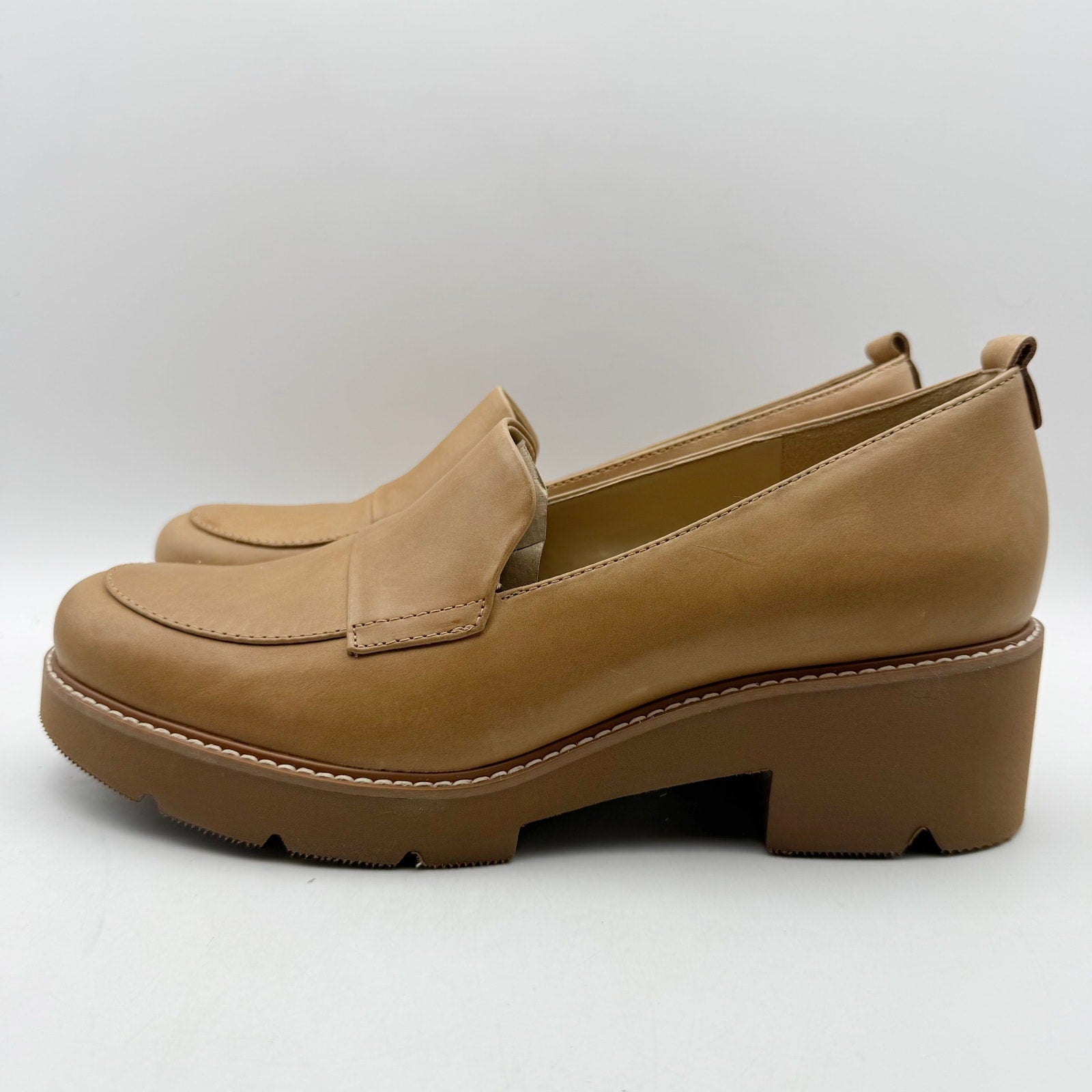Naturalizer Womens Darry Loafers US 11 Narrow Tan Leather Lug Sole Slip On NIB