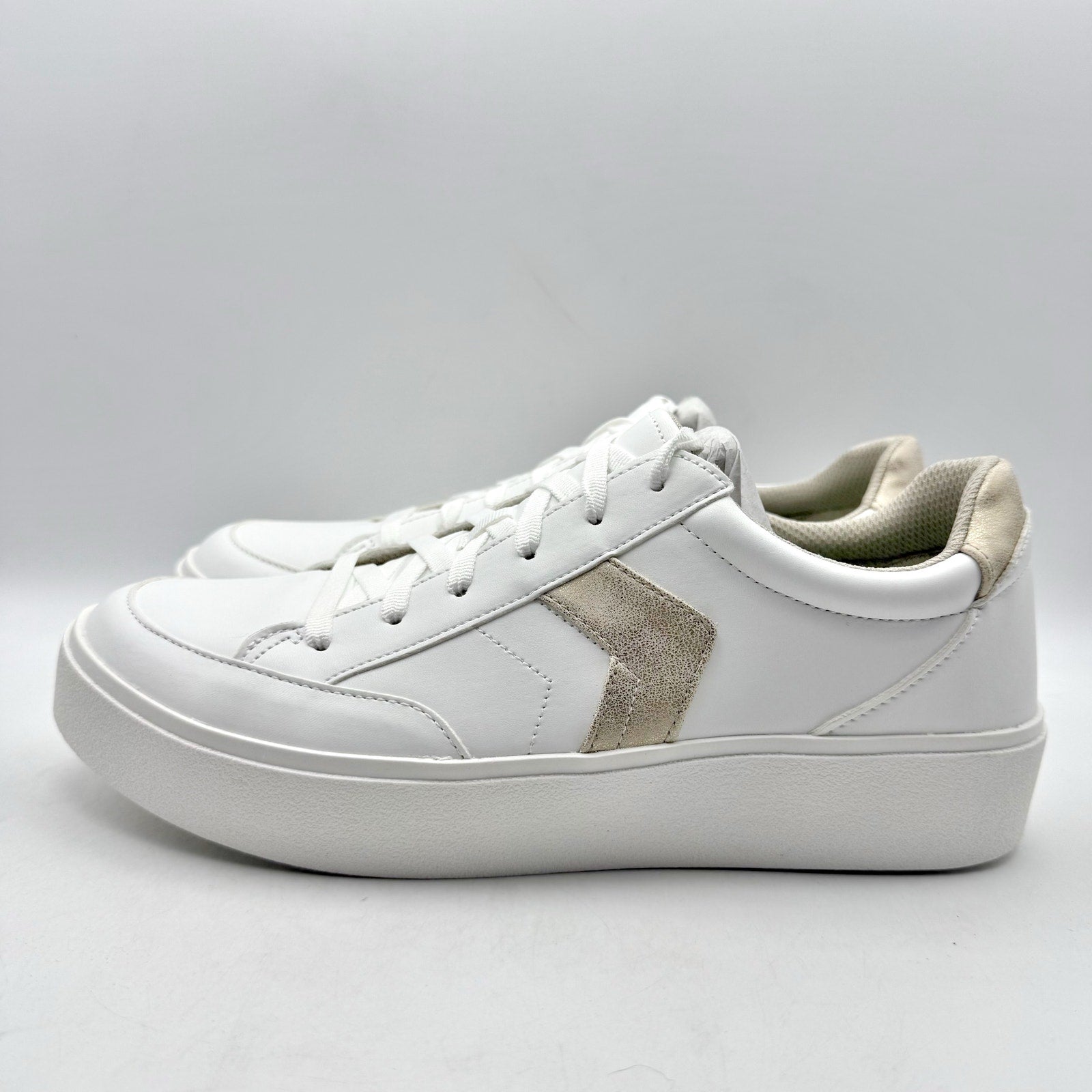 Dr. Scholls Womens Madison Low Top Sneakers US 10 Wide White Vegan Leather NIB