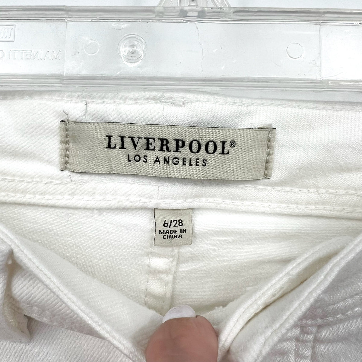 LIVERPOOL Women's Keeper Boyfriend Jeans US 6 SIZE 28 Bright White Cuff NWT