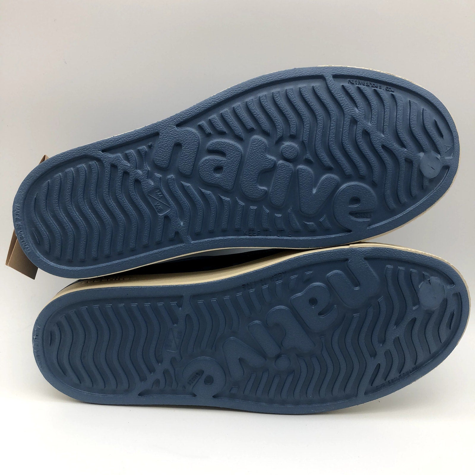 Native Jefferson Slip On Shoes Mens 4 Womens 6 Oasis Blue Waterproof EVA NIB