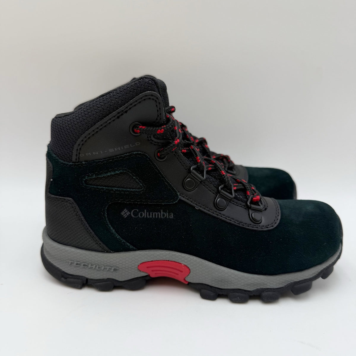 Columbia Kids Newton Ridge Amped Hiking Boots Size 1 Black Red Waterproof NIB
