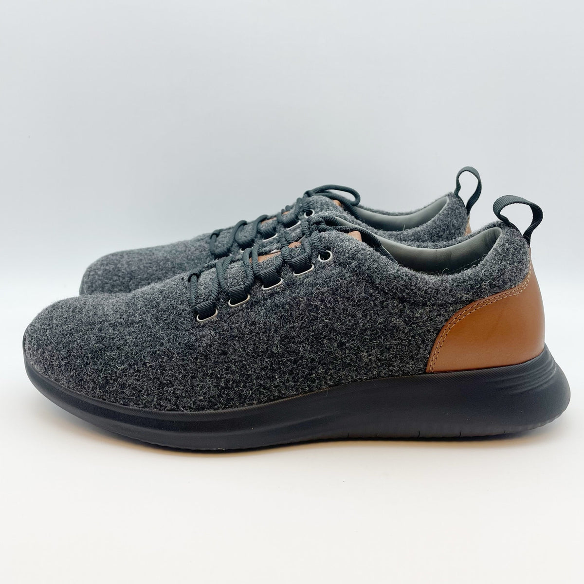 Johnston & Murphy Mens Amherst U-Throat Sneakers Size 10 M EU 43 Grey Wool NIB