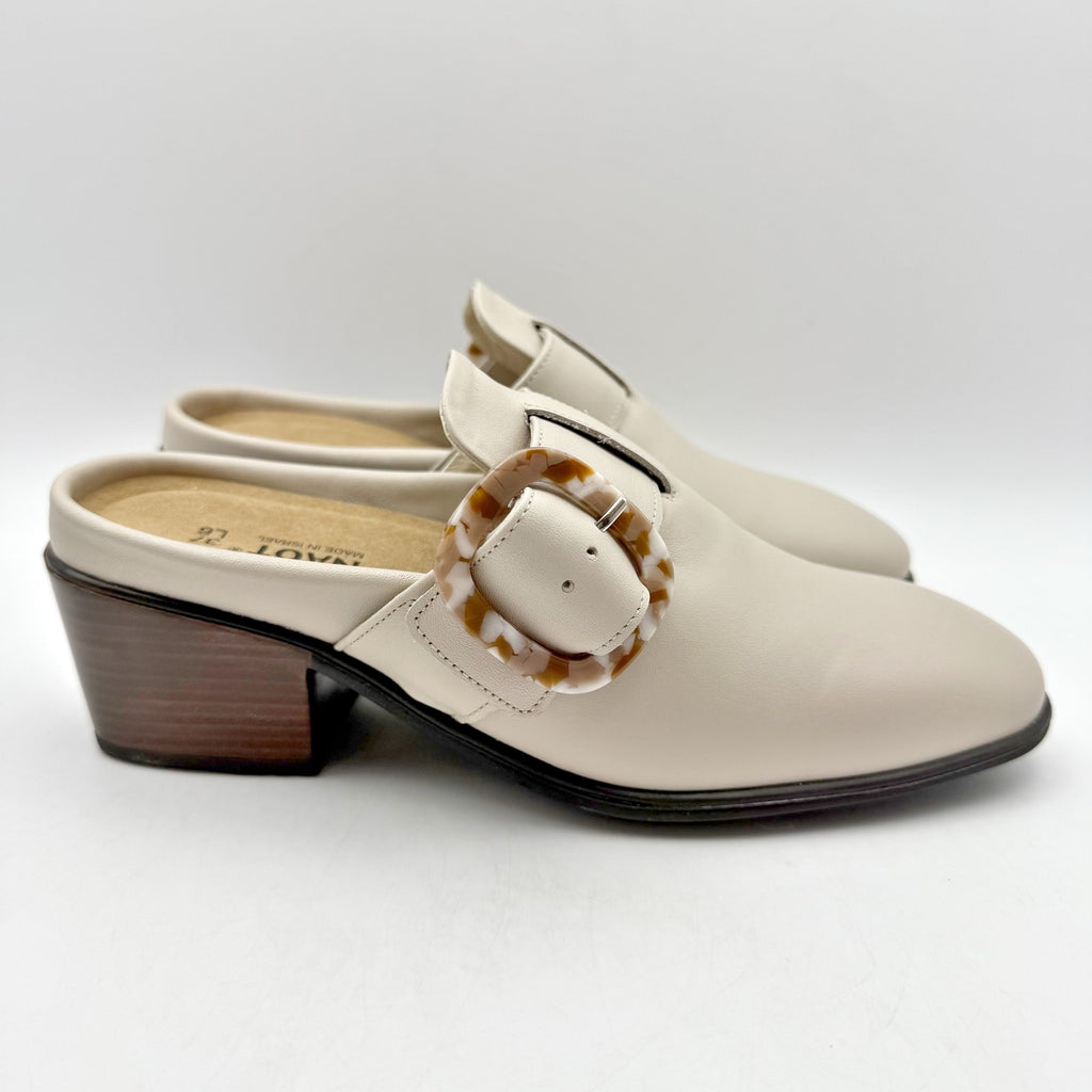 Naot Womens Choice Clogs EU 37 US 6 Ivory Beige Leather Buckle Heel NWOB