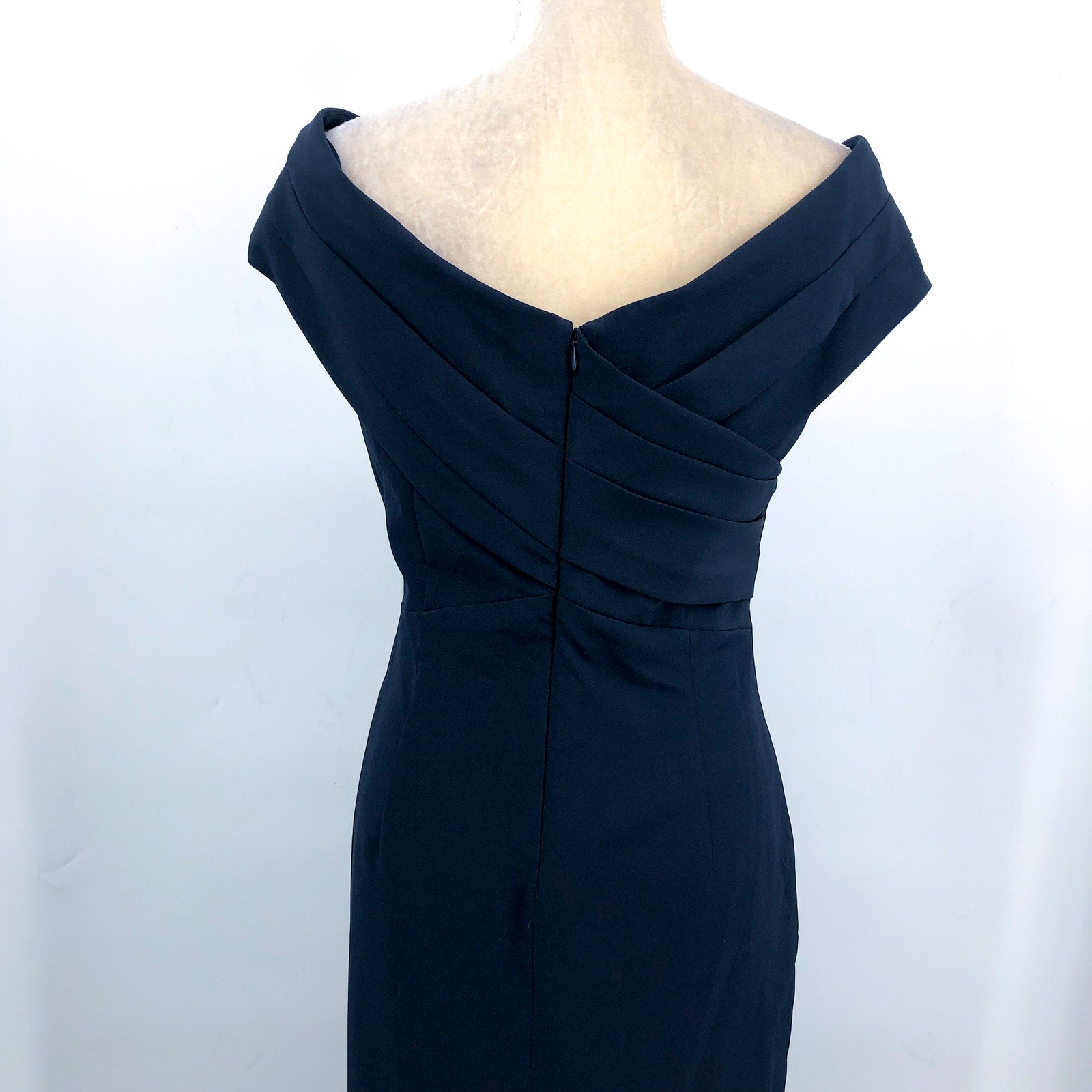 LAUREN RALPH LAUREN Crepe Off-the-Shoulder Gown Size 8 Navy Blue Formal NWT