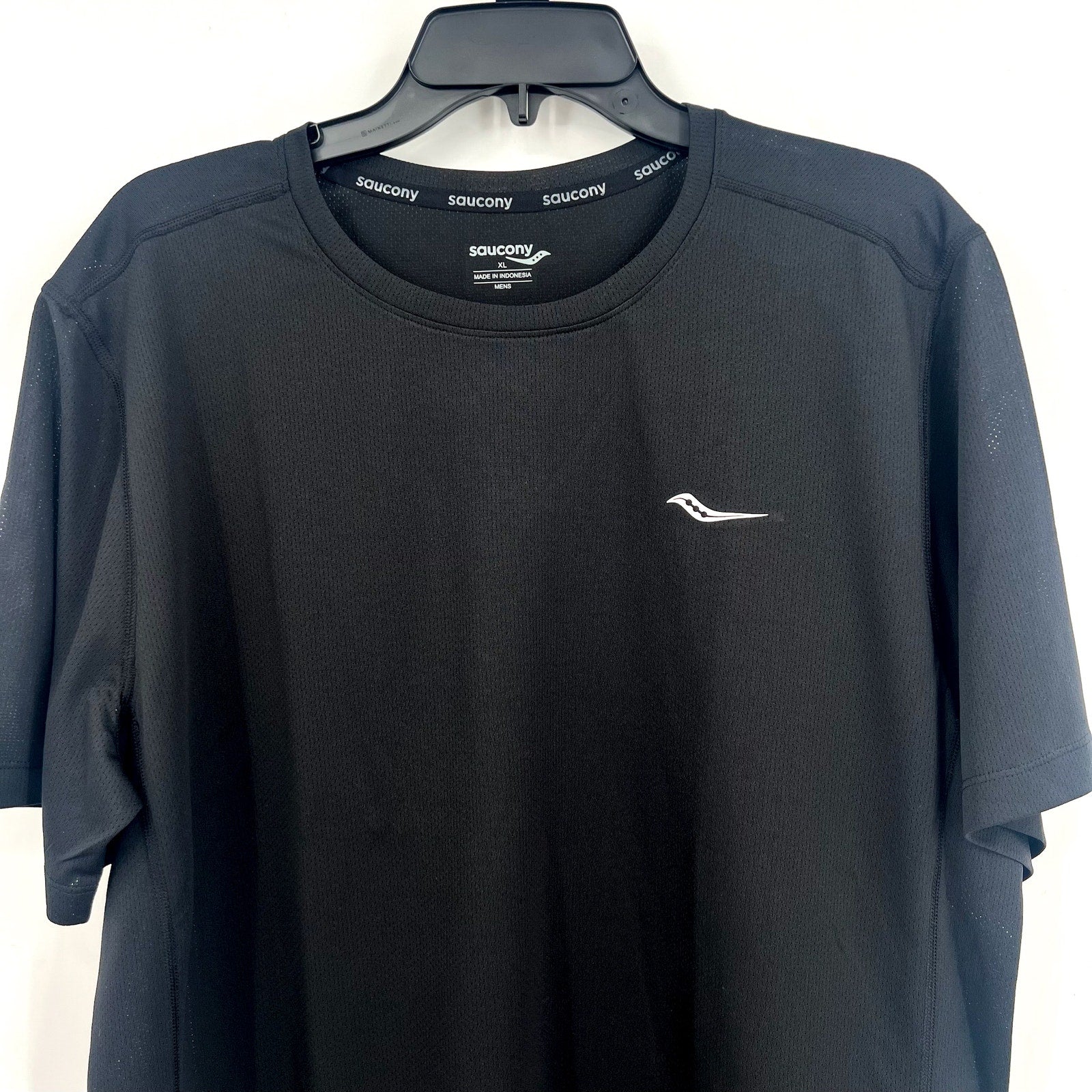 SAUCONY Men's Stopwatch Running T-Shirt XL Black Short Sleeve NWT