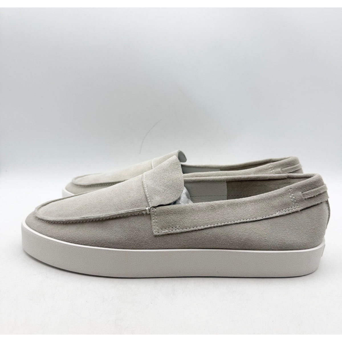 Saint Morta Men's Hemisphere Slip On Loafers Size 8 Light Grey White Suede NIB