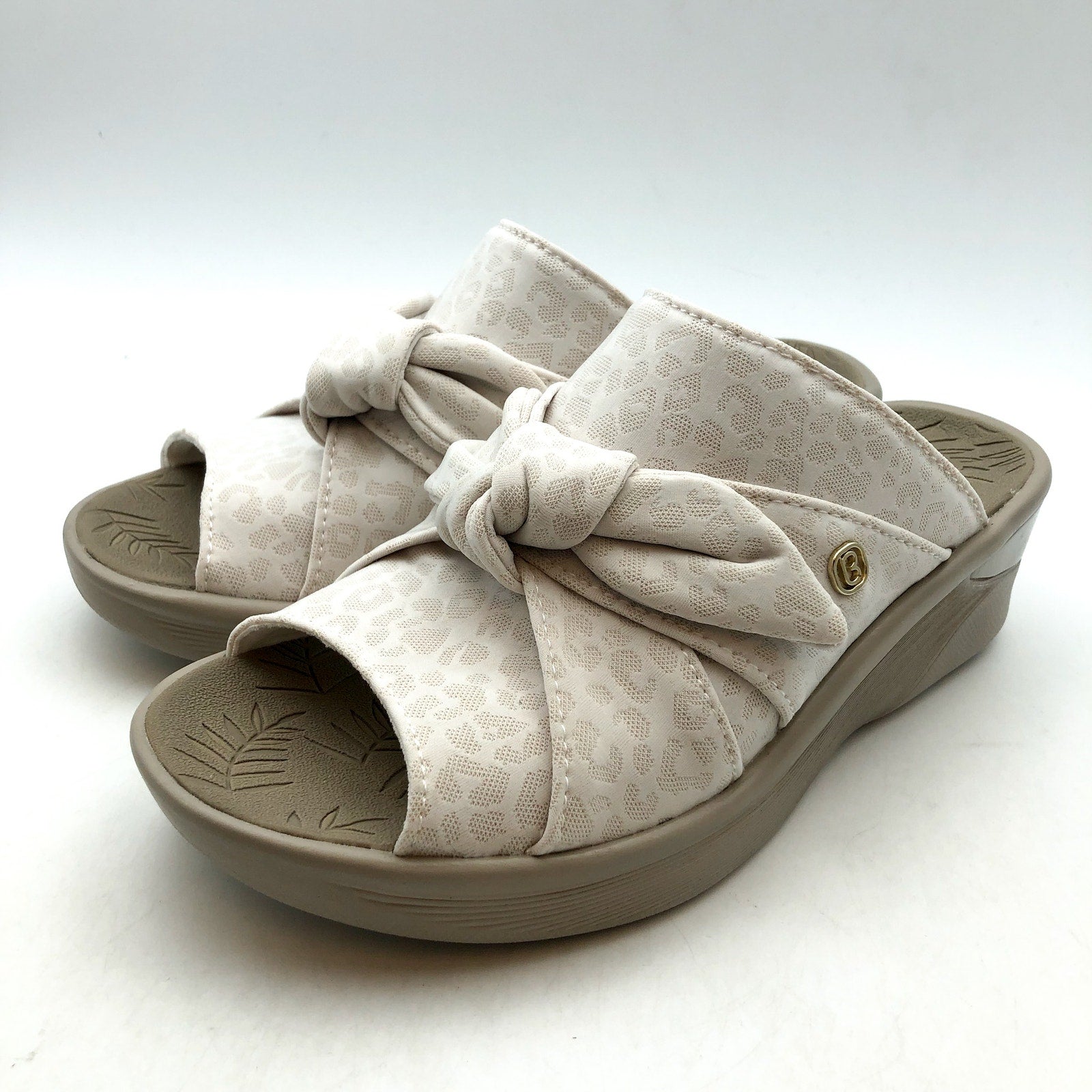 BZEES Womens Smile Comfort Wedge Slide Sandals 6.5 WIDE Cream Cheetah NIB