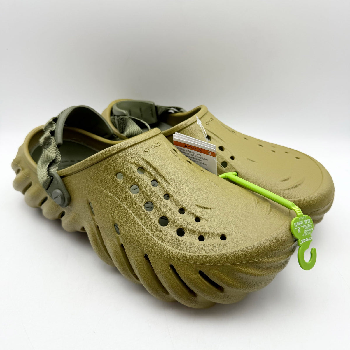 Crocs Unisex Echo Clogs Mens 7 Womens 9 EU 39 Green NWOB