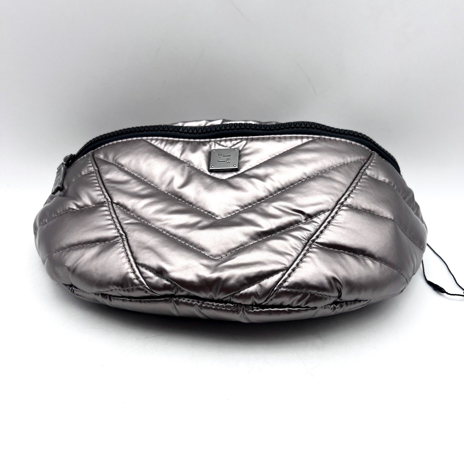 THINK ROYLN Women's Shining Star Crossbody/Belt Bag Silver Pearl Latte NWOT