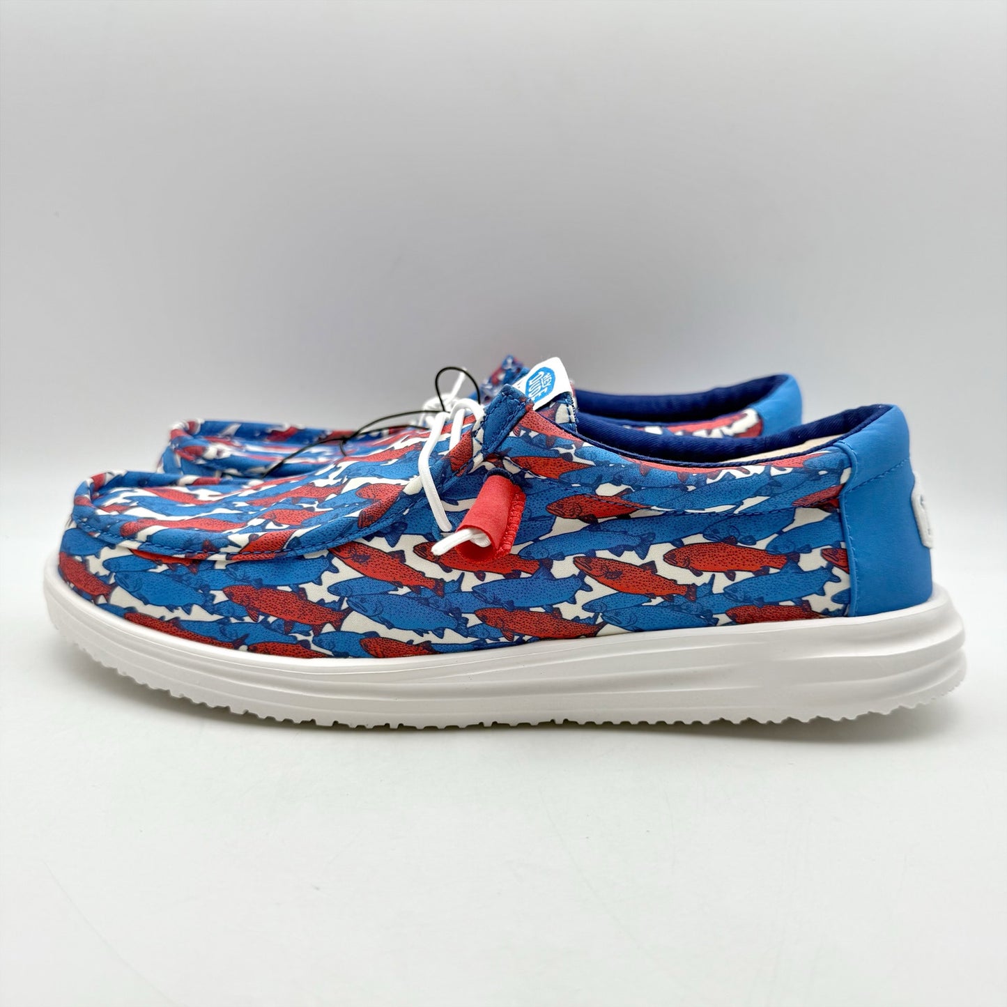 Hey Dude Mens Wally Slip-On Casual Shoe US 9 EU 42 Fish Camo Red Blue NIB