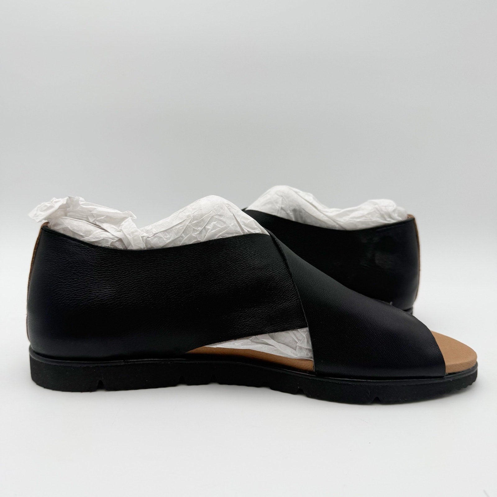 Gentle Souls Kenneth Cole Womens Leslie Sandals Size 8.5 Black Leather NIB