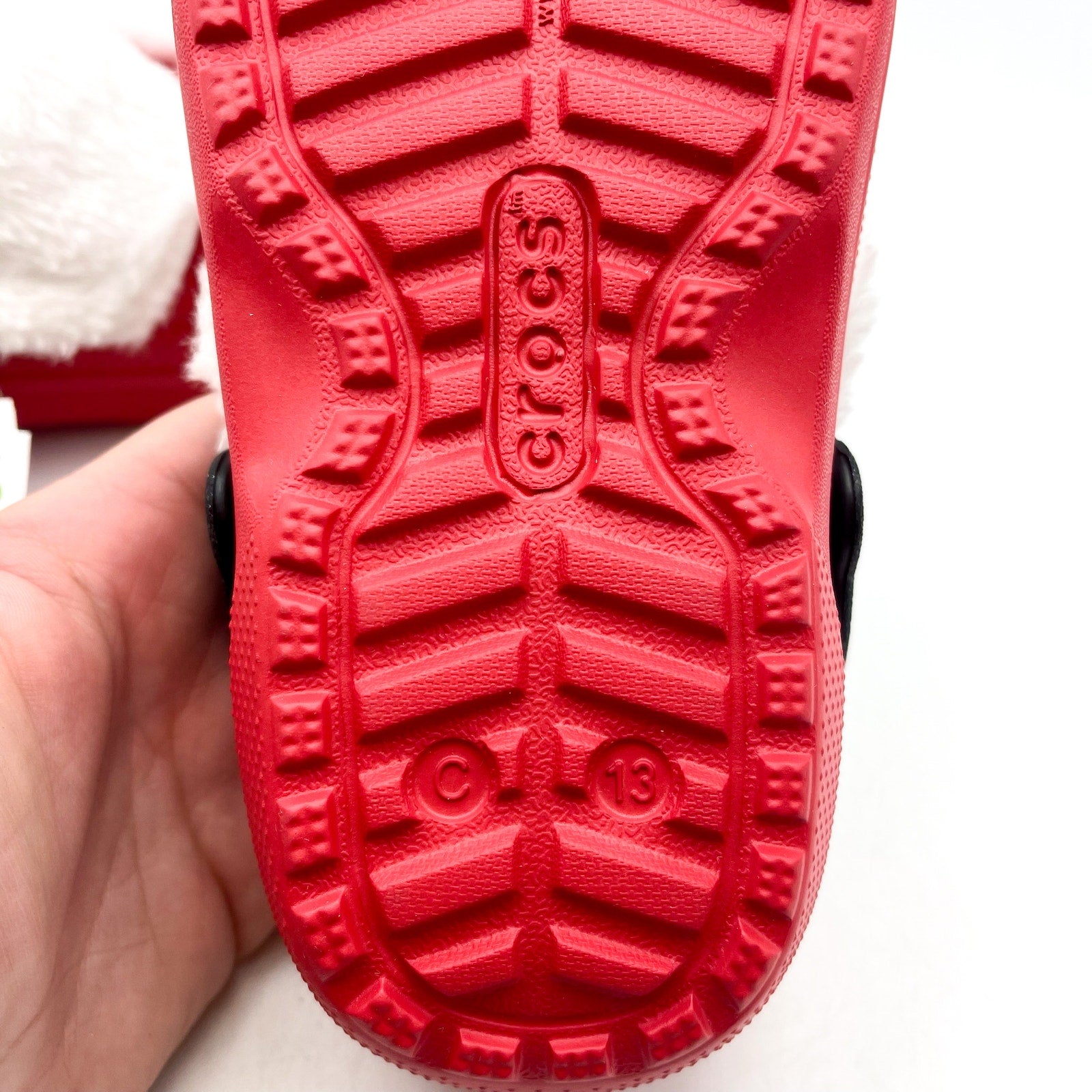 Crocs Kids Classic Lined Santa Clogs C13 EU 30.5 Red White Lightweight NWT