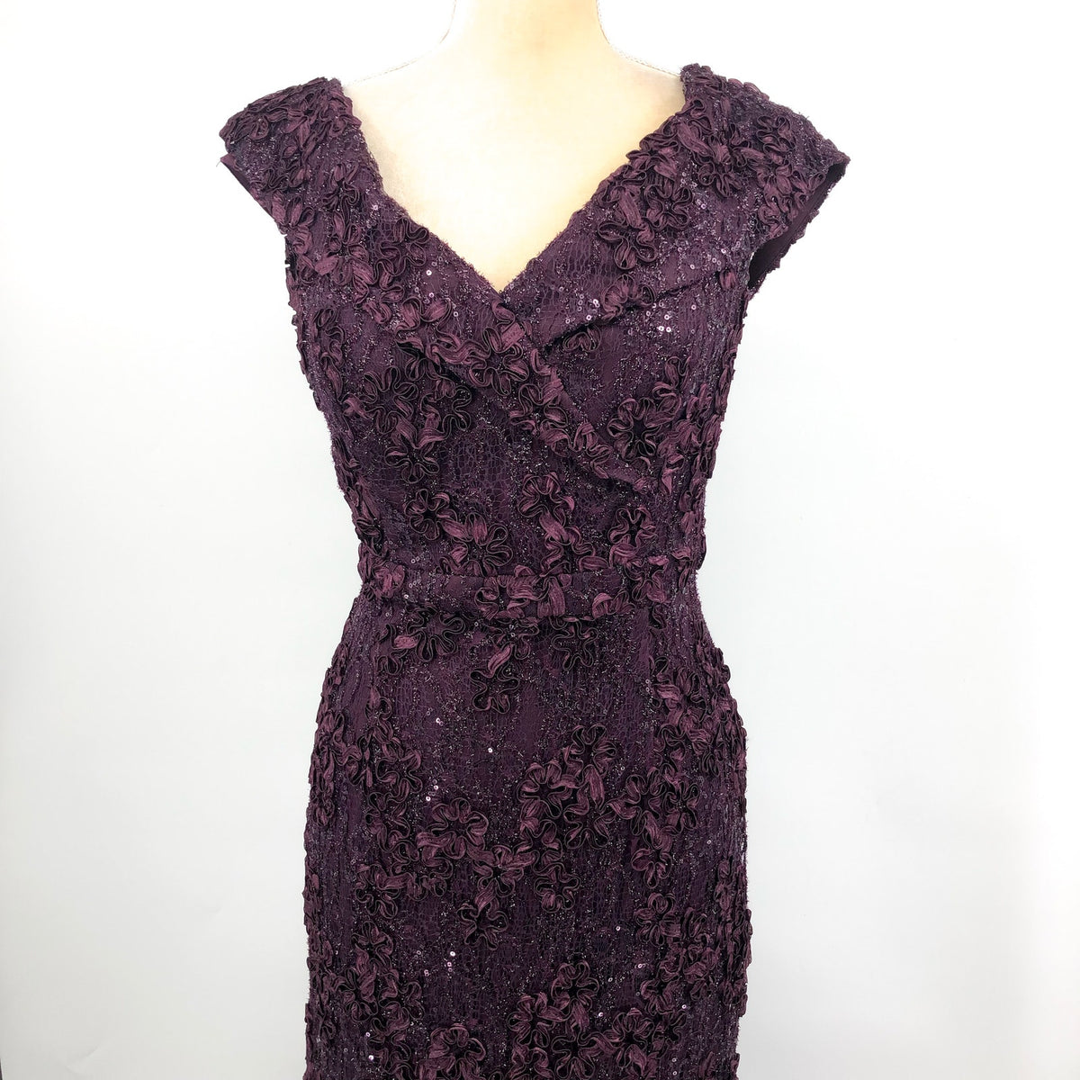 XSCAPE Jill Embroidered Lace Gown Size 12 Purple Off The Shoulder 4618X NWT