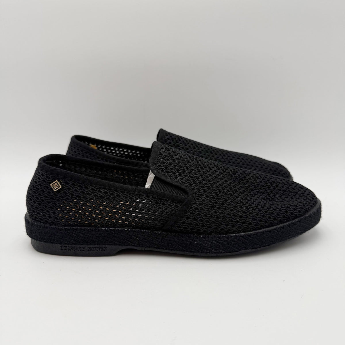 Rivieras Womens Classic Mesh Slip On Shoes Size 7.5 EU 38 Black NIB