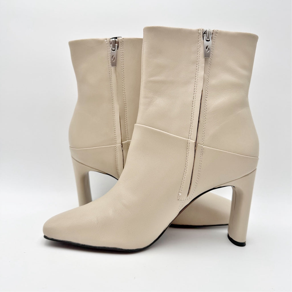 Franco Sarto Womens Flexabooty Ankle Boots Size 8.5 M Cream Leather Heels NIB