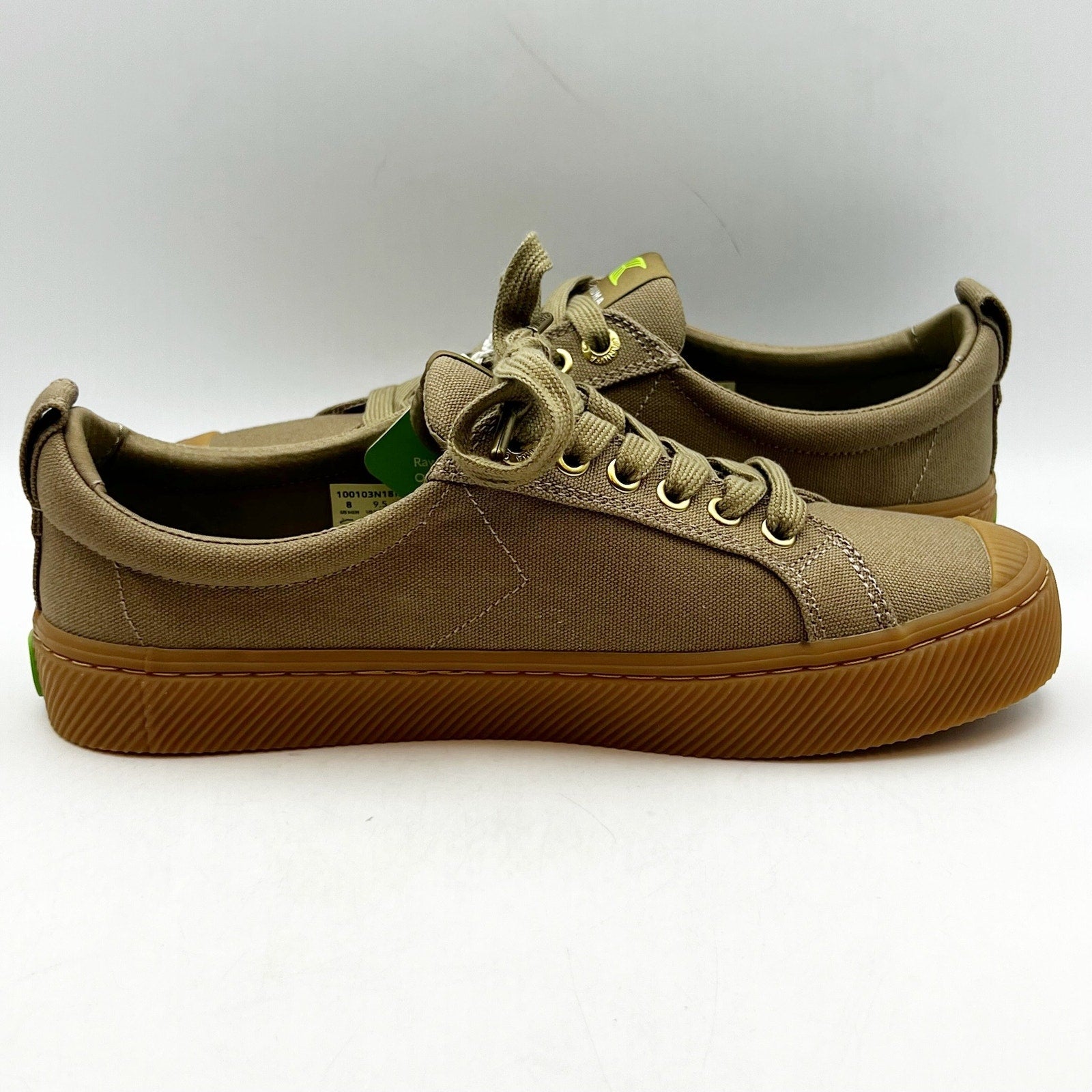 Cariuma OCA Low Canvas Sneaker Womens 9.5 Mens 8 Brown Burnt Sand Gum NIB