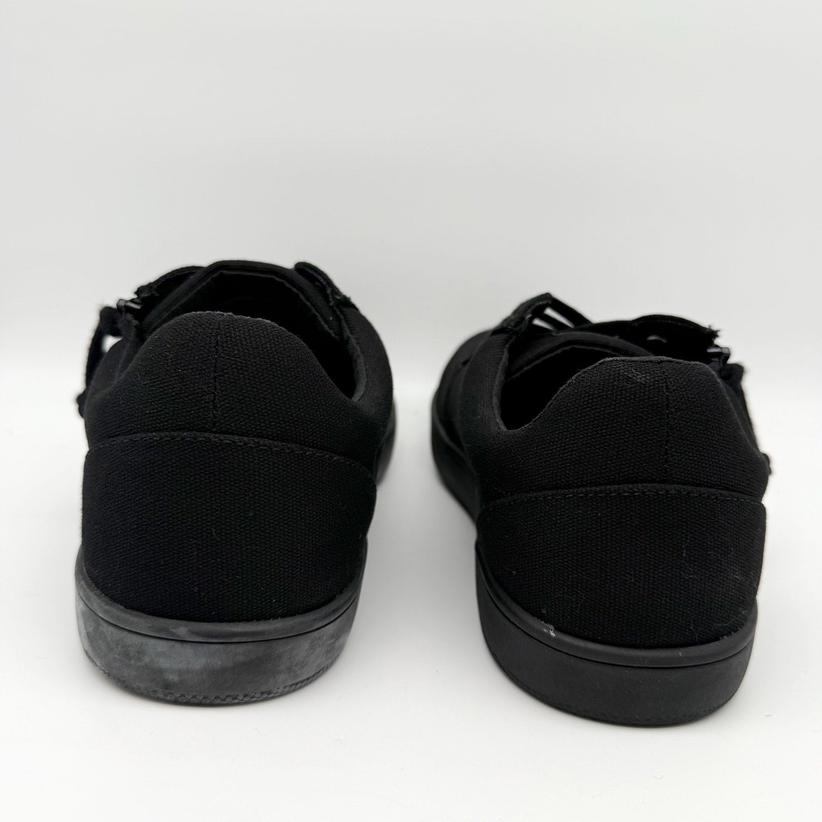 BILLY Footwear Mens Low Top ll Sneakers US 10.5 Wide EU 43.5 Black NIB