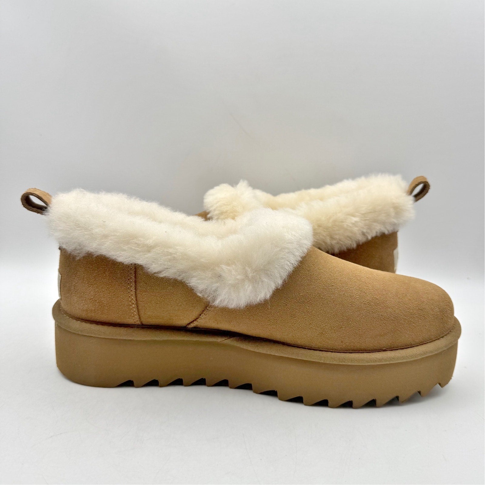 UGG Womens Nita Platform Slippers US 10 EU 41 Chestnut Brown Suede NWOB