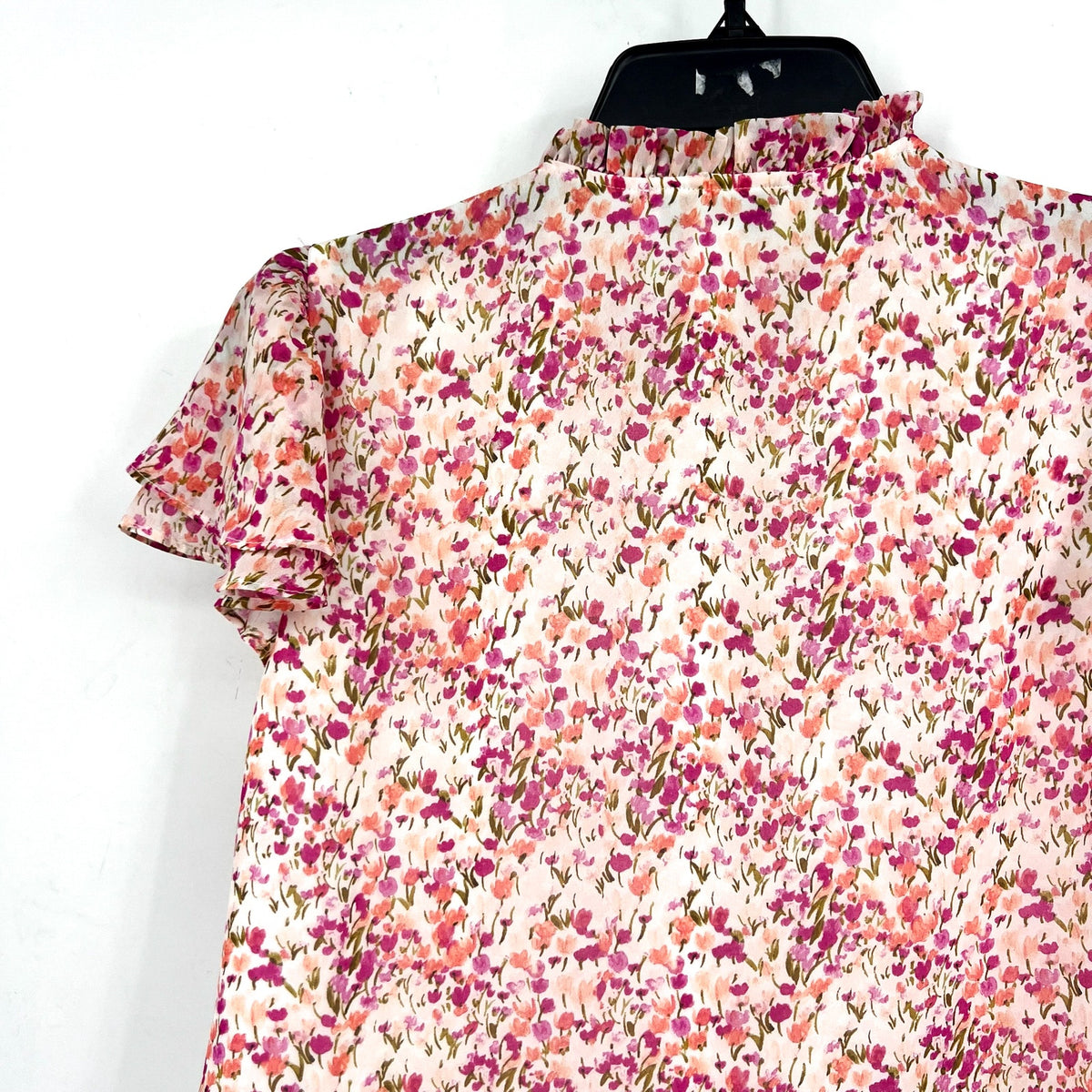 CECE Women's Ruffled Blouse XS Pink Floral Keyhole-Neck Flutter-Sleeve NWT