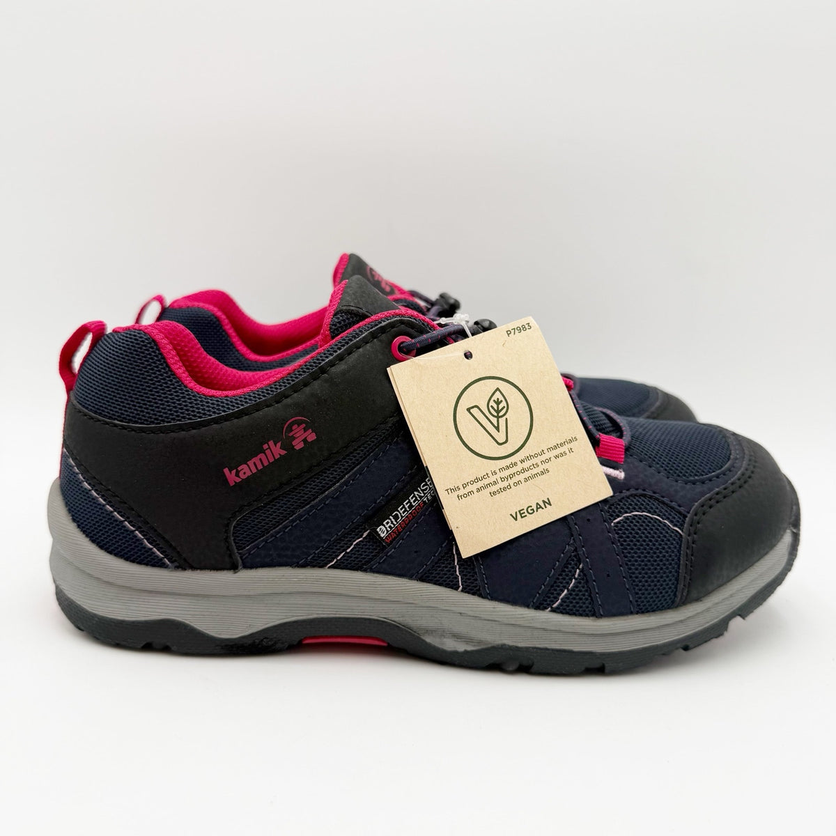 Kamik Girls Trax Outdoor Sneakers Size 5 Navy Blue Pink Bungee Waterproof NWT