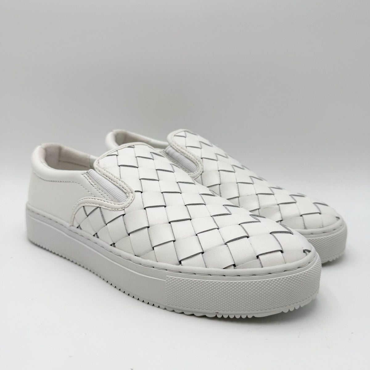Marc Fisher LTD Womens Calla Casual Sneakers Size 8.5 M White Woven Leather NIB
