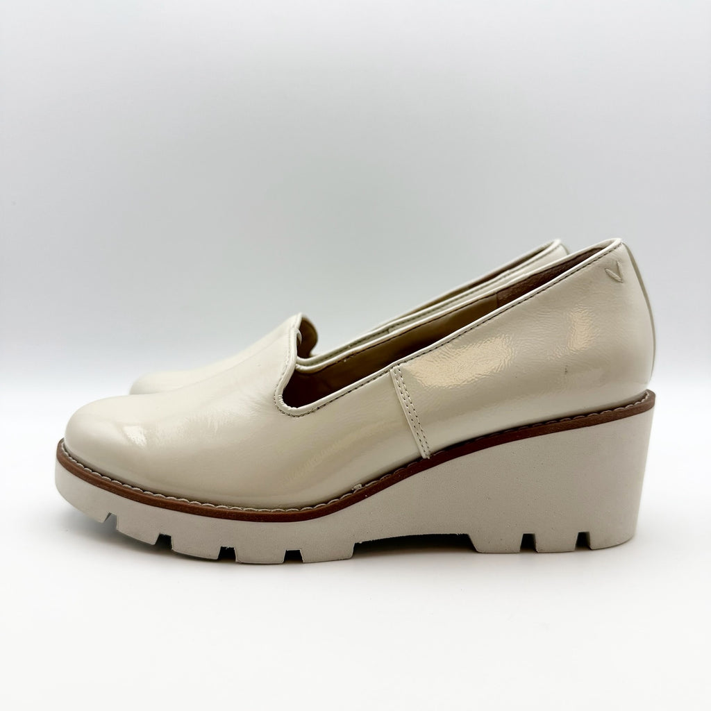 Vionic Women's Willa Wedge Slip on Shoes Size 9.5 WIDE Cream Patent Leather NIB