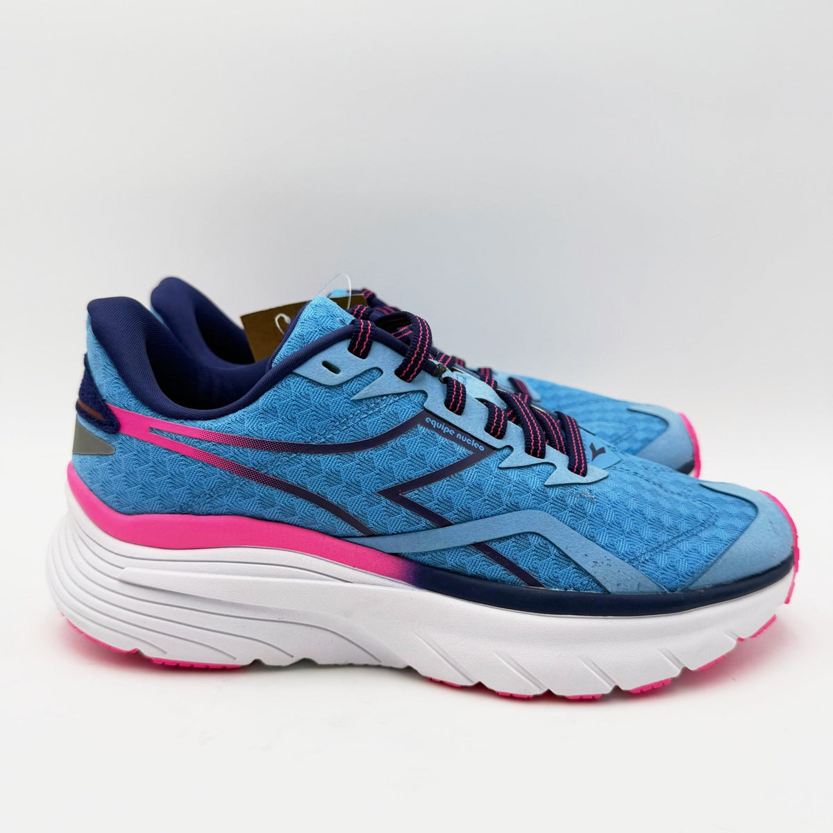 Diadora Womens Equipe Nucleo Athletic Shoes Size 7 EU 37 Blue Pink Running NWT