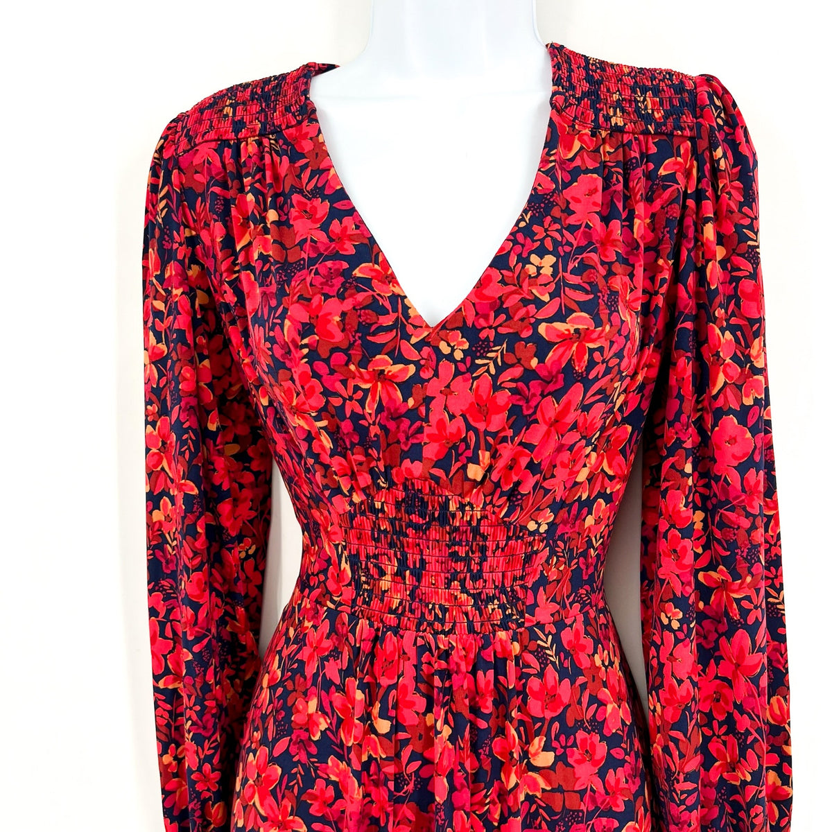 MAGGY LONDON Womens Floral V-Neck Dress Small Navy Blue Red Smocked NWT