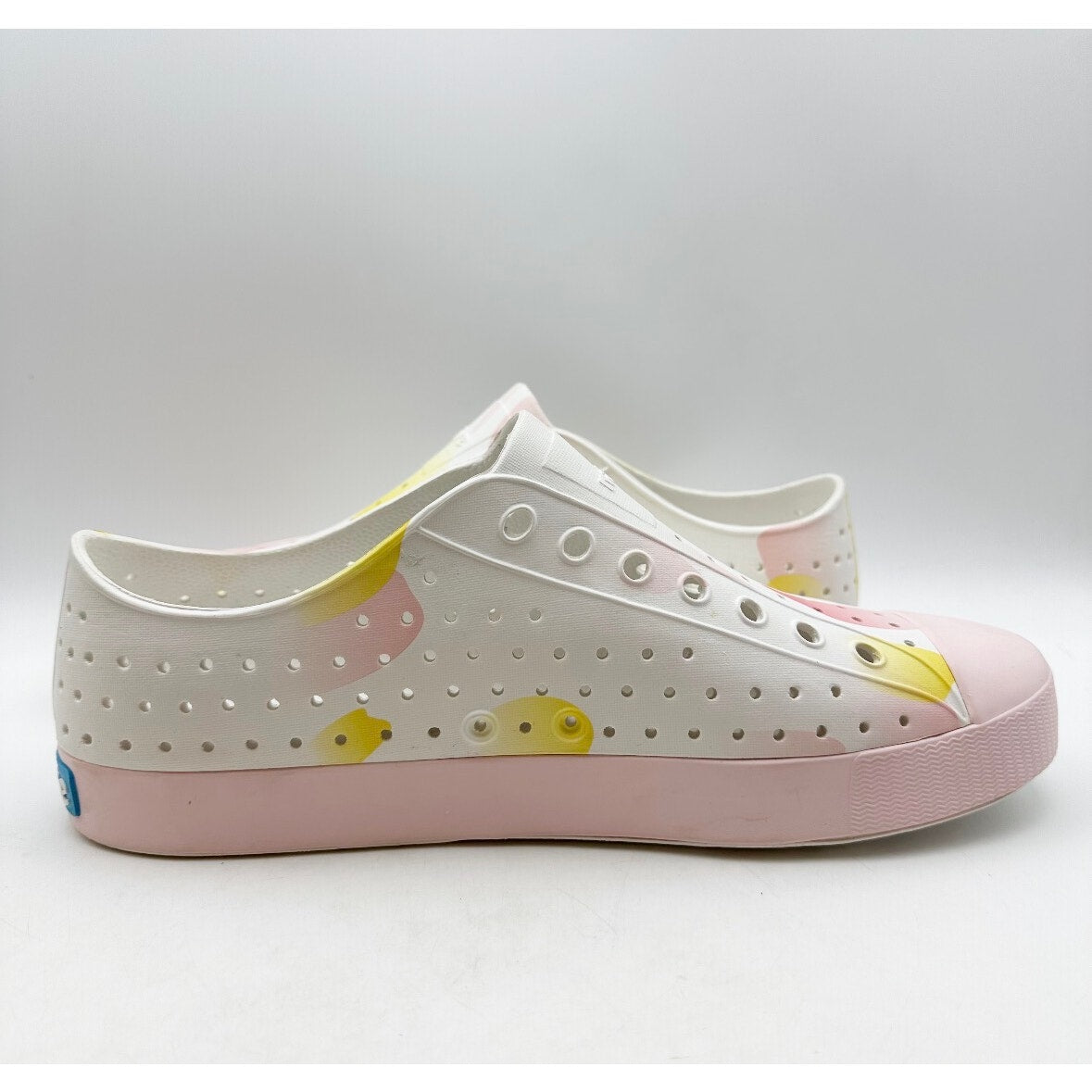 Native Mens Jefferson Slip On Shoes Size 11 EU 45 White Pink EVA Waterproof NWOB