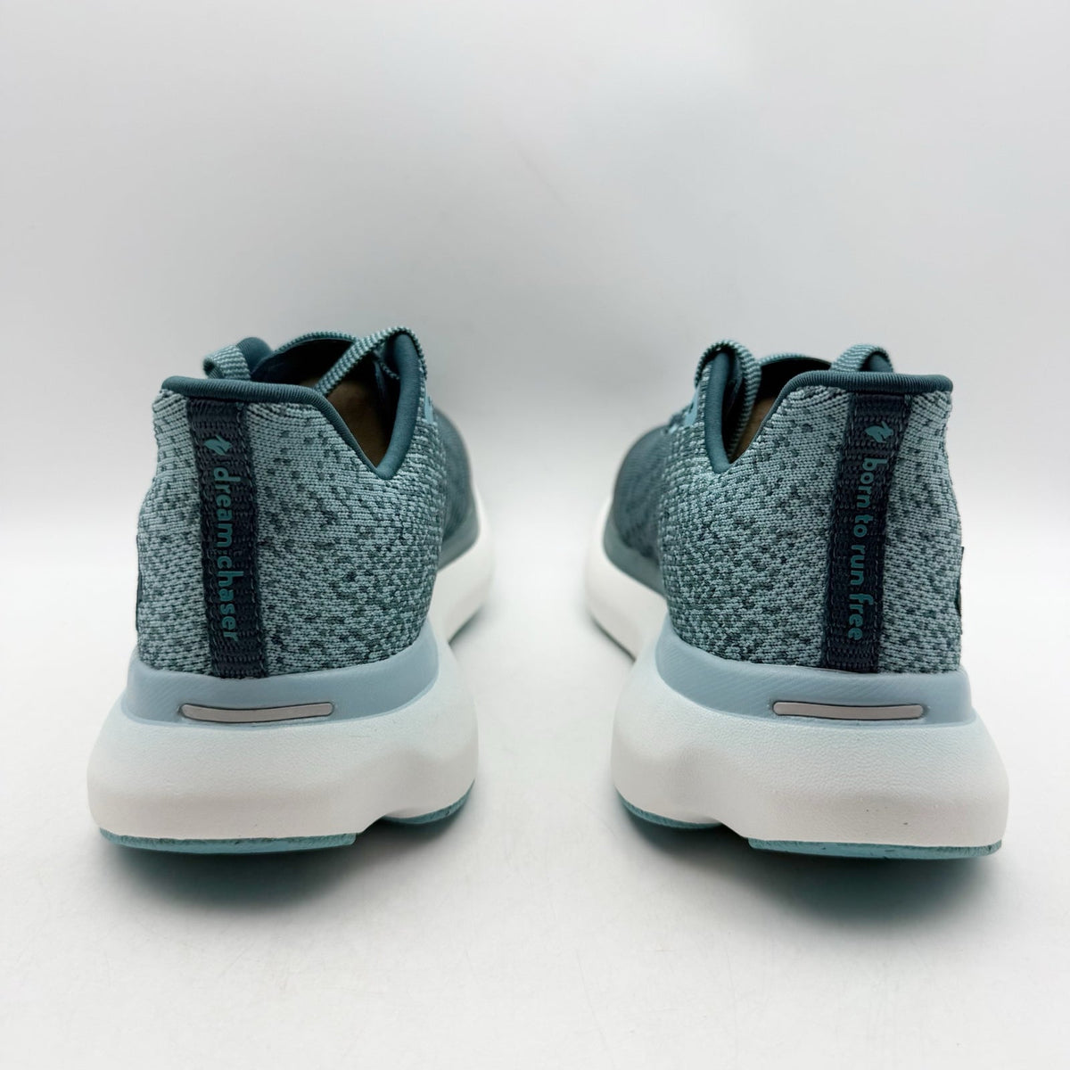 Rabbit Womens Dream Chaser Running Shoes Size 7.5 Blue Green Balsam Athletic NIB