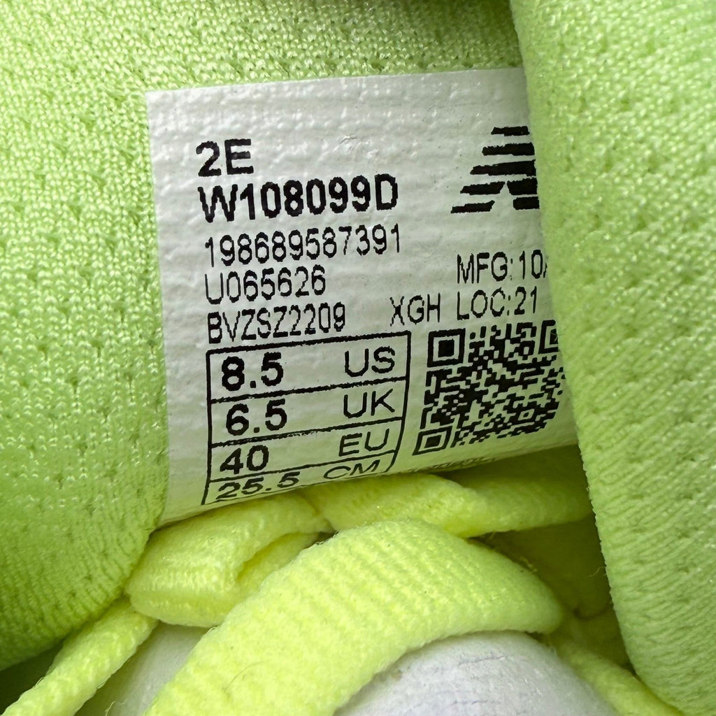 New Balance Womens 1080v15 Athletic Shoes Size 8.5 X-Wide 2E Green Blue NIB