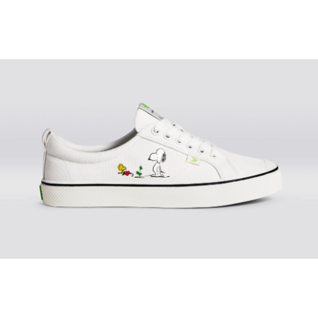 Cariuma X Peanuts Womens OCA Low Skate Sneakers Size 9.5 White Canvas Snoopy NIB
