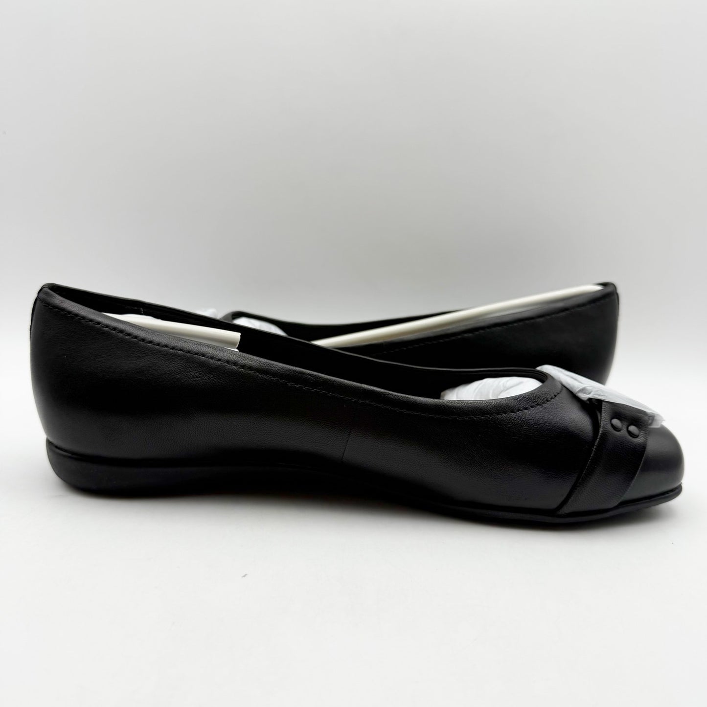 Trotters Womens Sizzle Signature Flat US 8.5 WW EU 39 Black Leather Slip On NIB