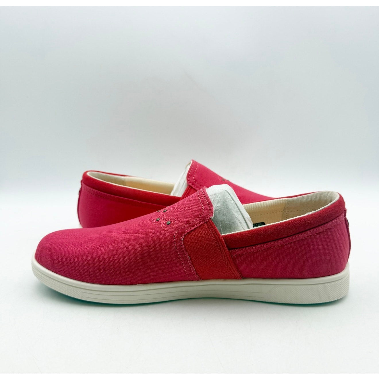 Spenco Women's Waterfront Canvas Slip On Sneaker Size 7 Red Pink Bittersweet NIB