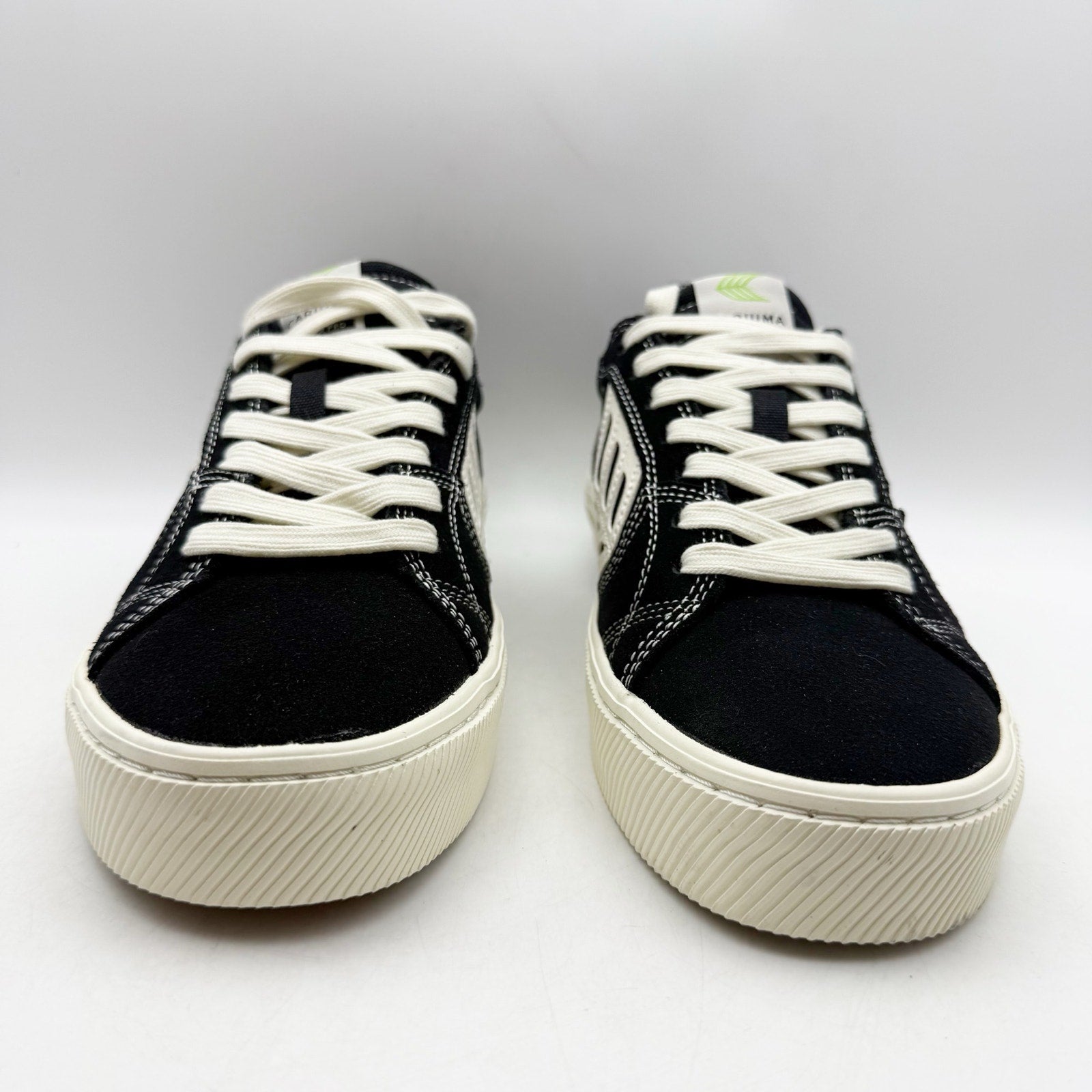 CARIUMA Catiba Pro Low Sneakers MENS 8 WOMENS 9.5 EU 40.5 Black White Canvas NIB