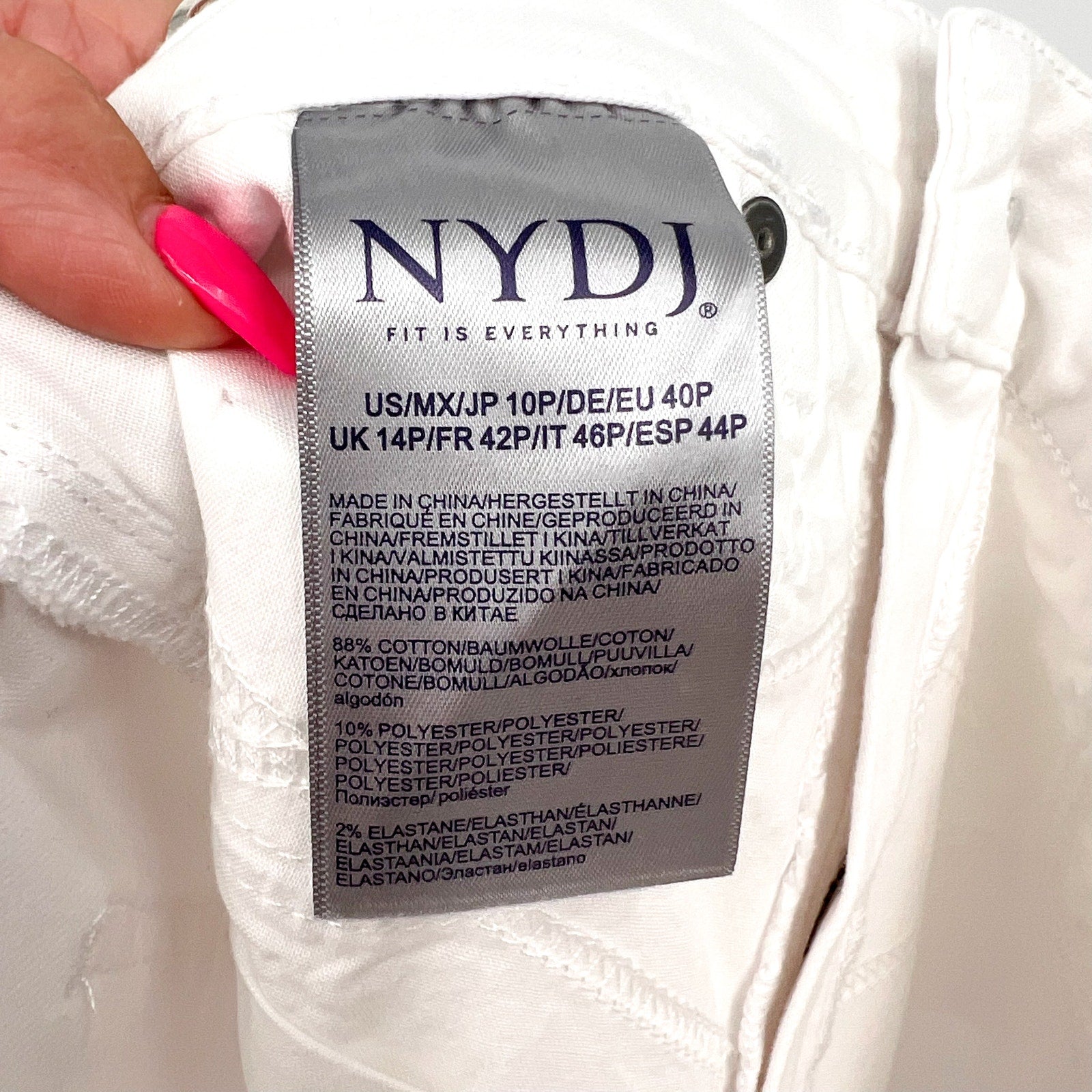 NYDJ Womens Ella Denim Shorts Size 10 PETITE Optic White 8" Inseam NWT