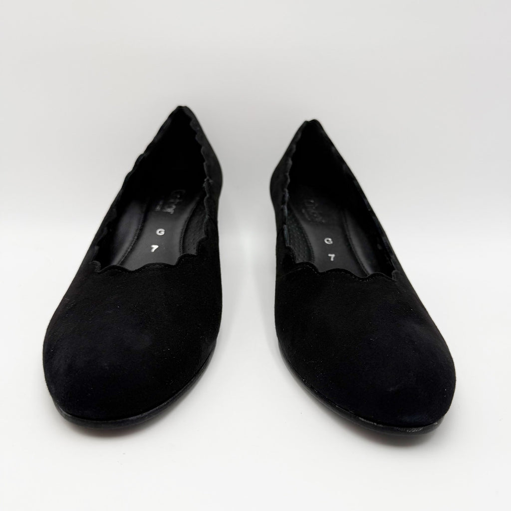 Gabor Womens 32.221 Pumps Size 9.5 Black Suede Scallop Heels NIB