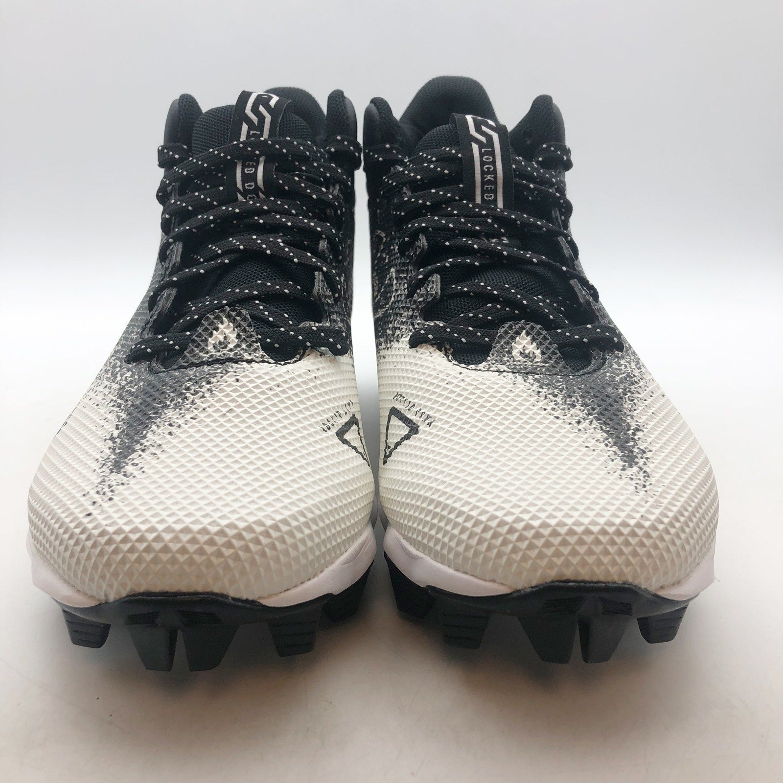Under Armour Boys Spotlight Franchise RM 2.0 Football Cleats Size 4.5 Black NWOB