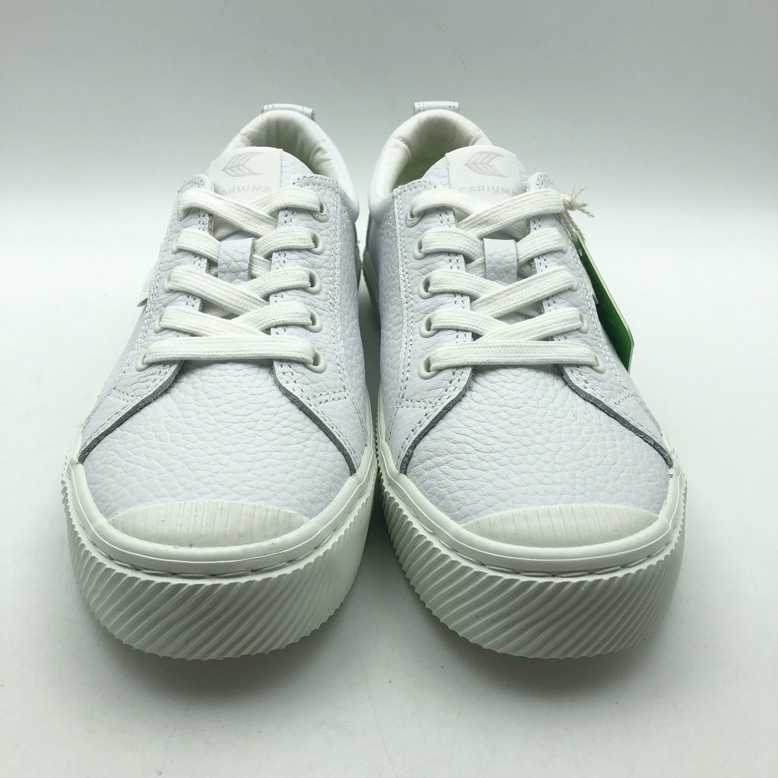 Cariuma Womens OCA Low Casual Sneakers Size 10 White Premium Leather NIB