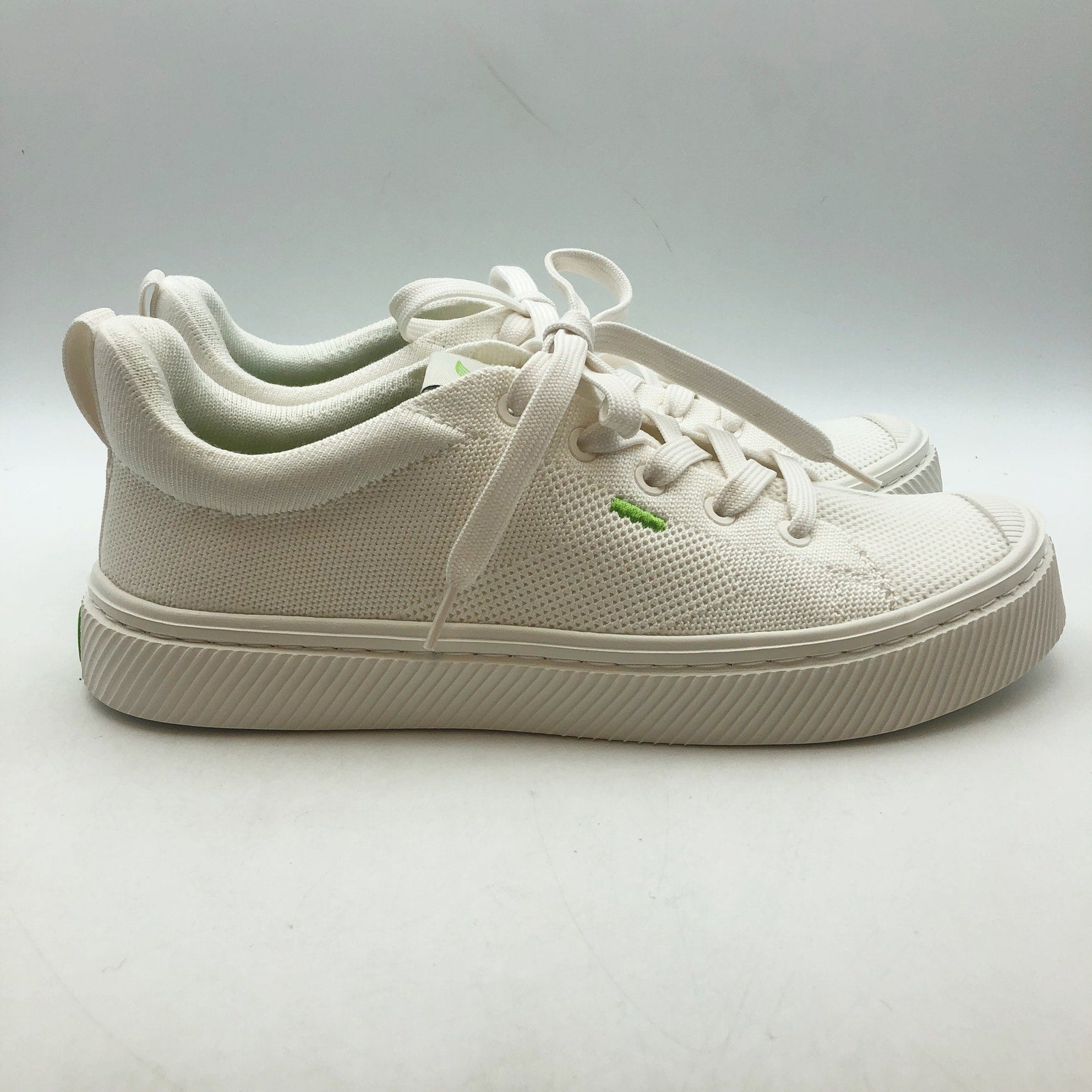 Cariuma Womens IBI Low Sneakers Size 7 Off White Bamboo Knit Casual NIB