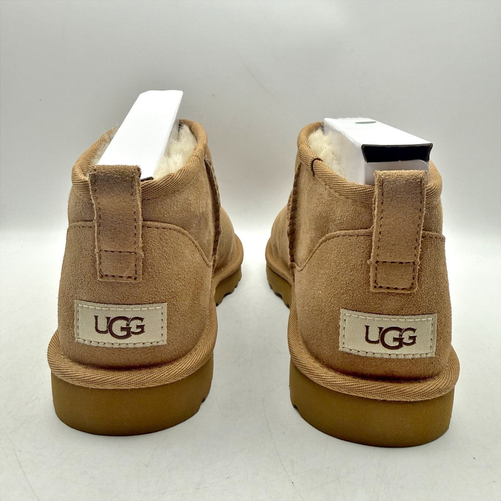 UGG Mens Classic Ultra Mini Boots Size 9 EU 42 Tan Chestnut Suede Fur Lining NIB