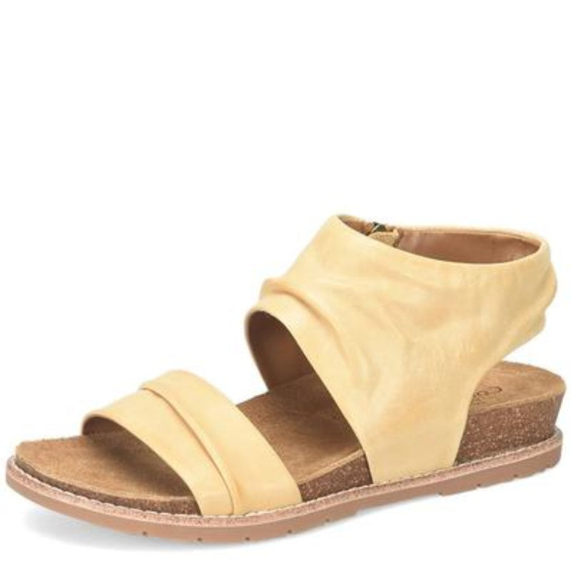 COMFORTIVA Womens Gale Sandals Size 9.5 Mexico Yellow Leather Memory Foam NIB