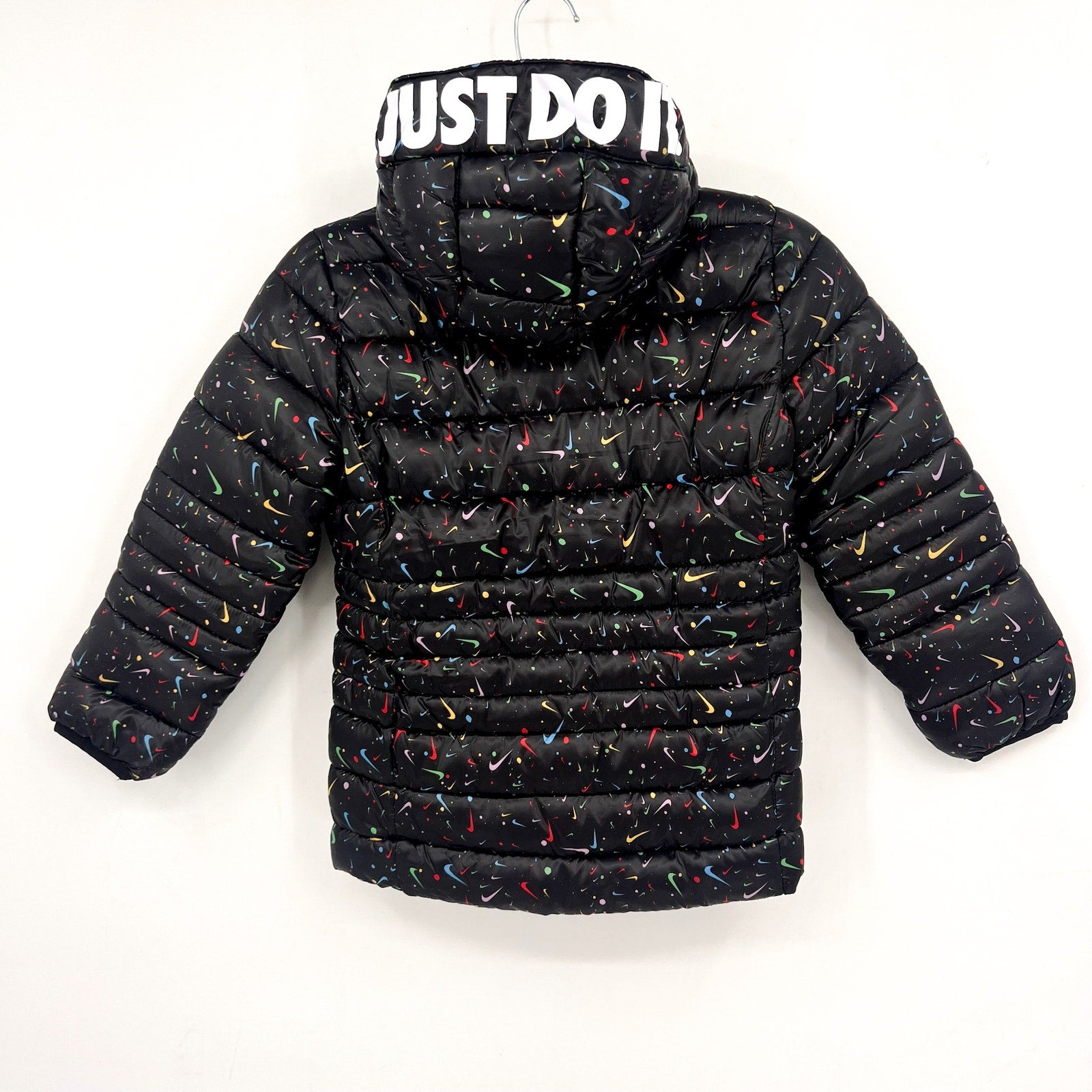 NIKE Girl's Just Do It Printed Puffer Jacket Size 6X Black Confetti NWOT