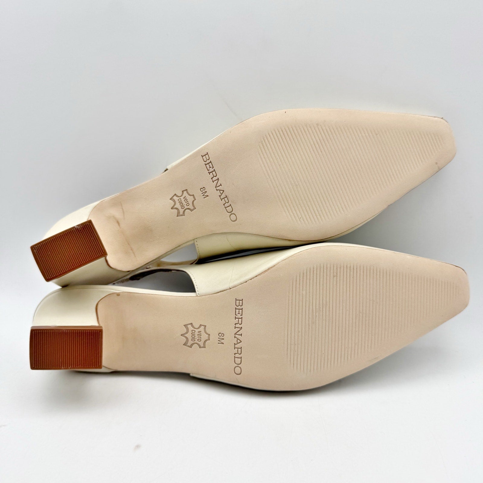 Bernardo Womens Ariella Pumps US 8 M Beige Eggshell Leather Slingback NIB