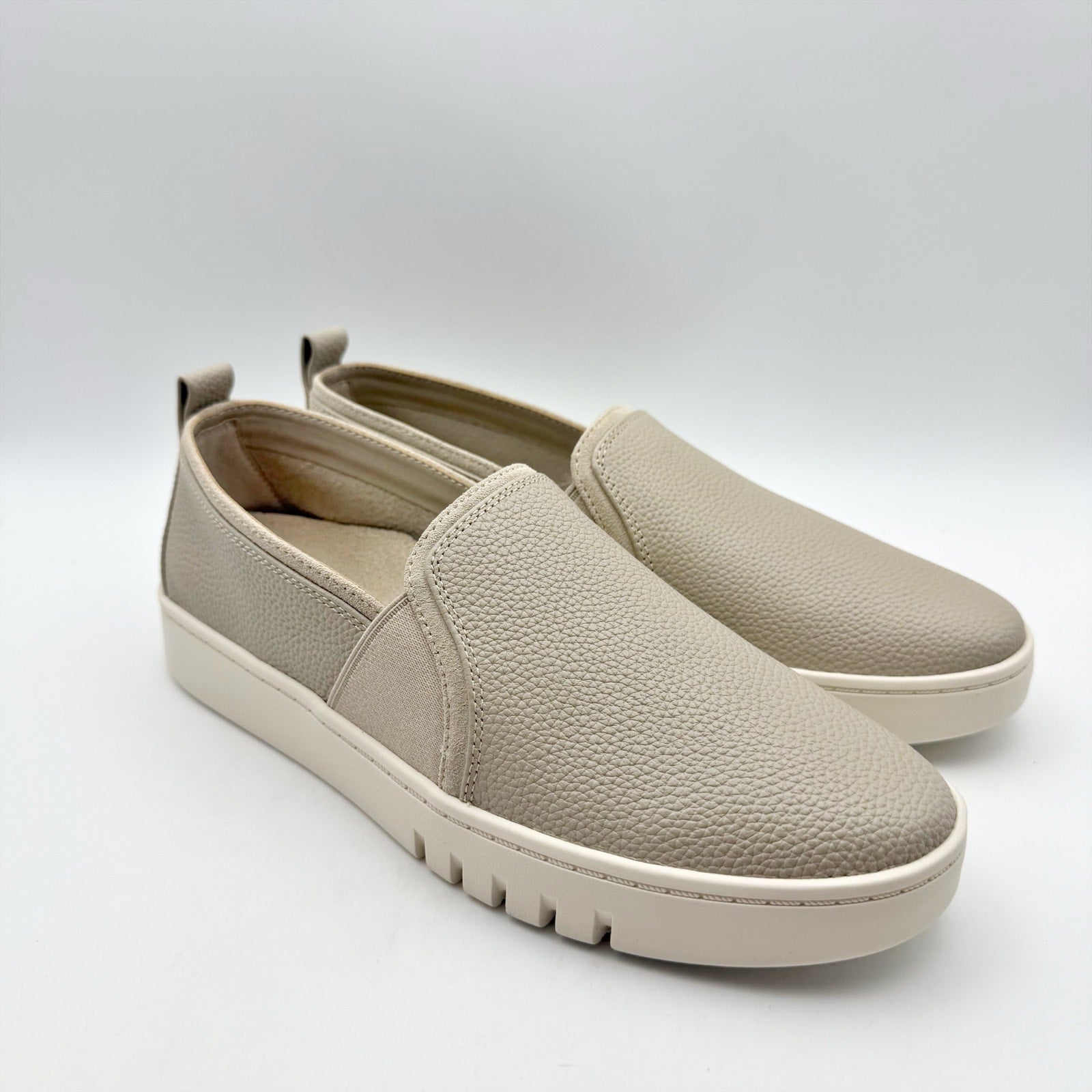 Vionic Womens Cambria Slip On Casual Loafers Size 7 Oatmeal Beige Leather NIB