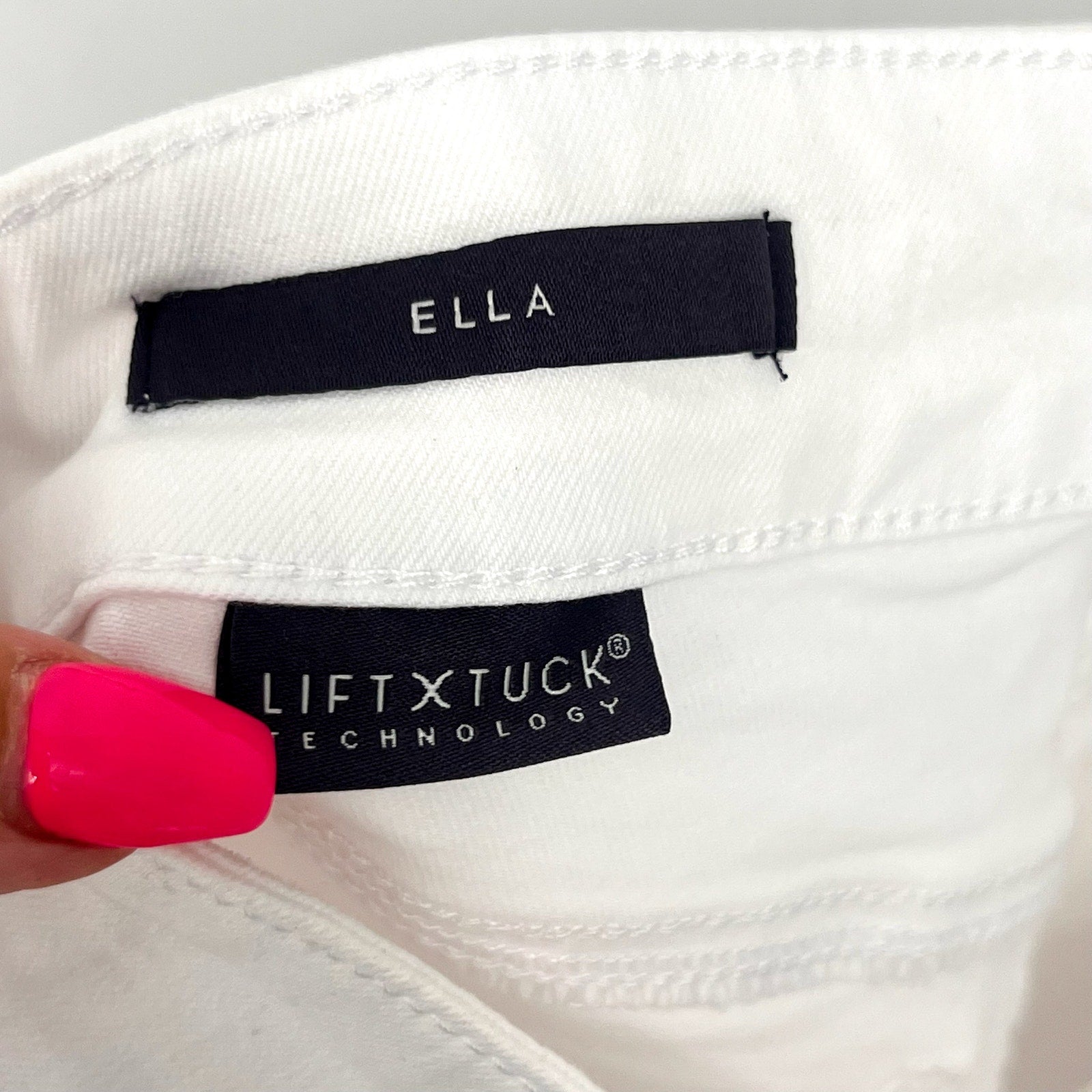 NYDJ Womens Ella Denim Shorts Size 6 PETITE Optic White 8" Inseam NWT