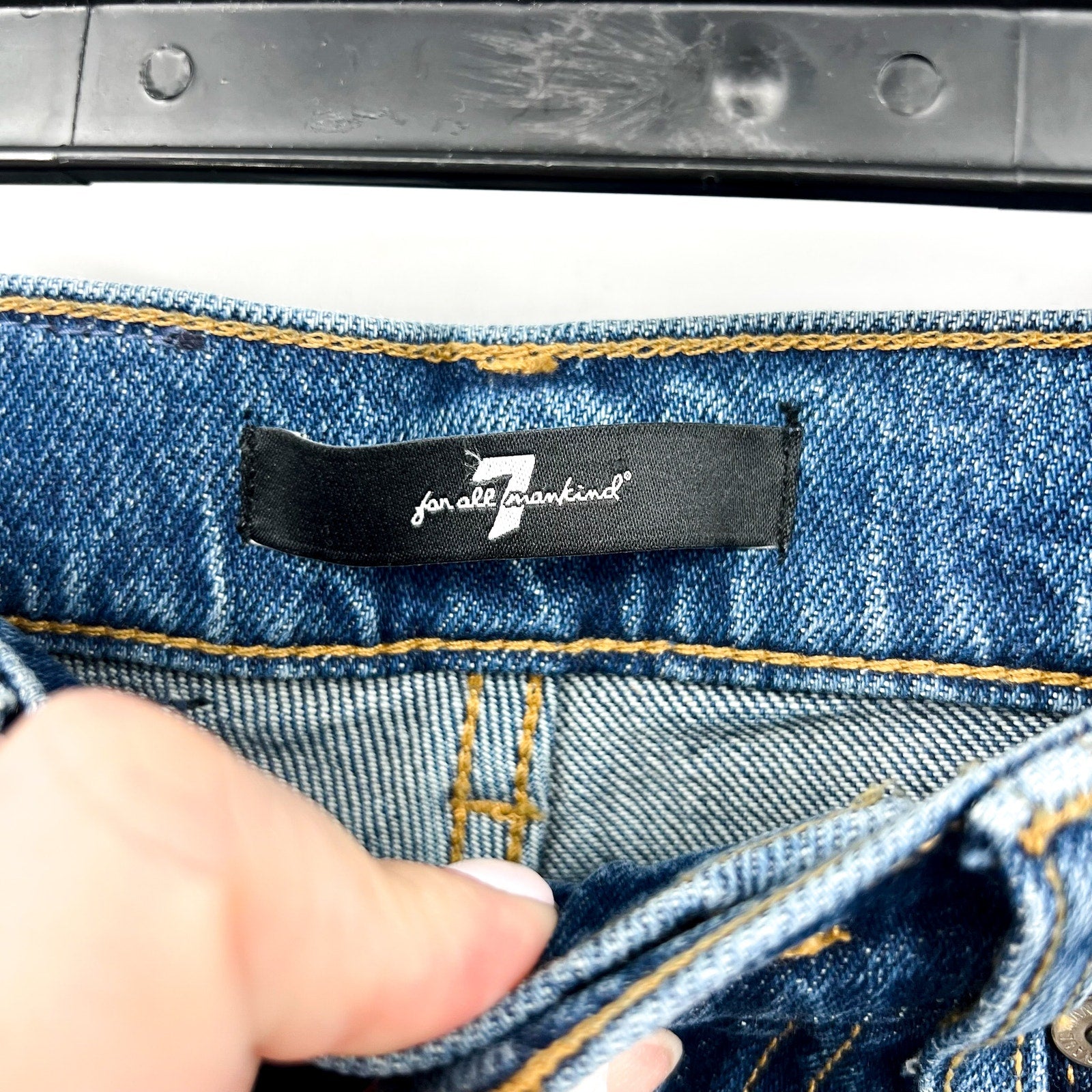 7 FOR ALL MANKIND Womens Logan Stovepipe Cuffed Jeans Size 24 US 0 Blue NWT