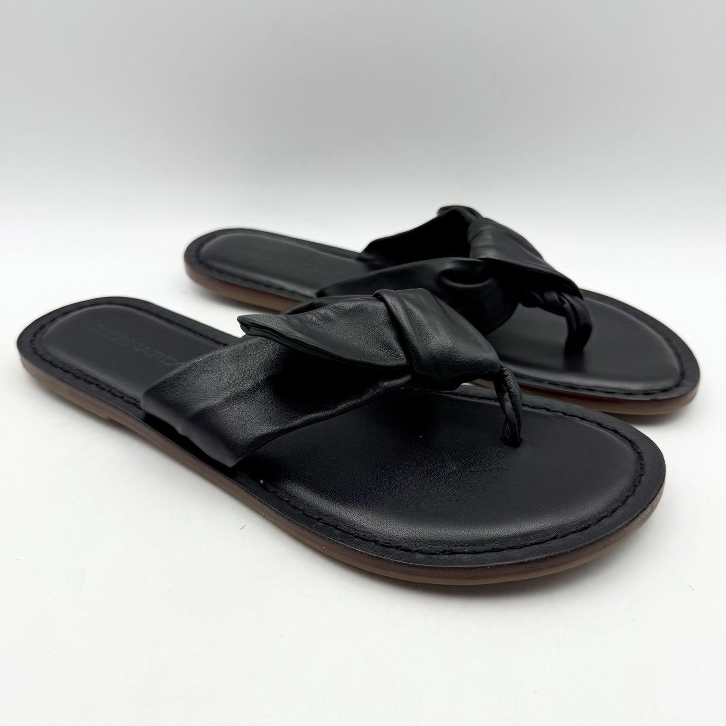 Bernardo Footwear Womens Laia Thong Sandals US 8.5 M Black Leather NIB