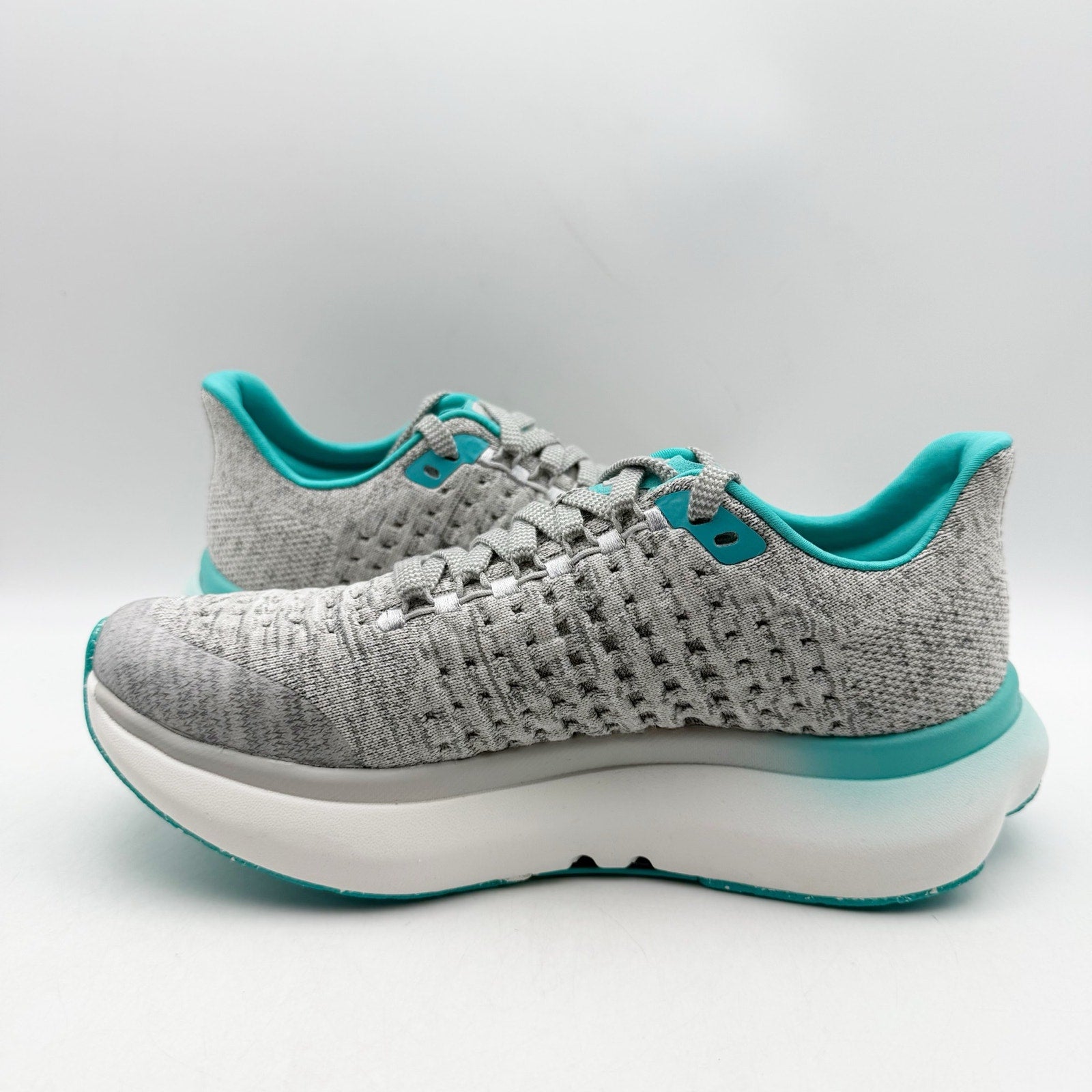Rabbit Womens Dream Chaser Running Shoes US 7.5 Grey Teal Ceramic Athletic NIB