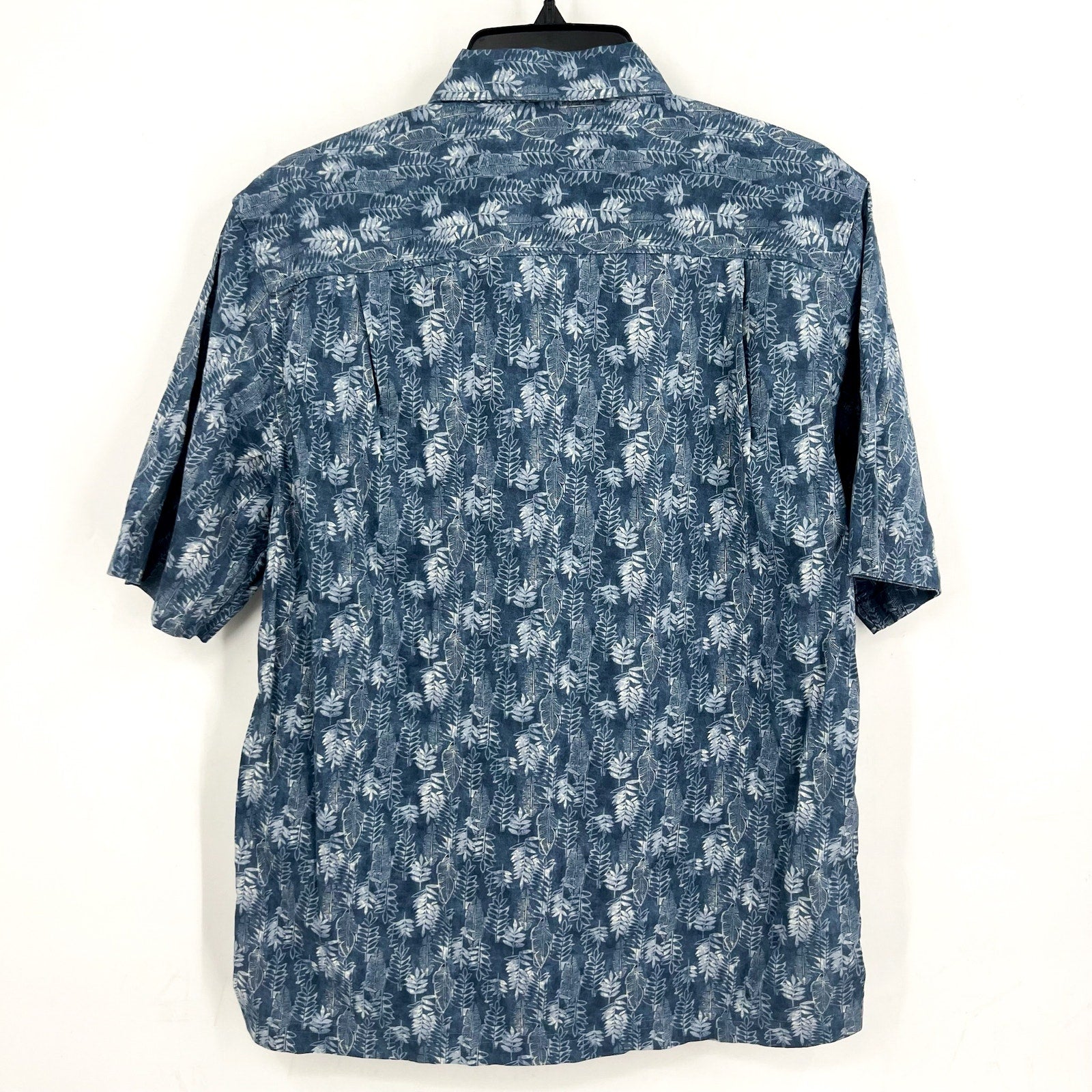 L.L. BEAN Mens Tropics Print Short-Sleeve Shirt Small Storm Blue Leaves NWT